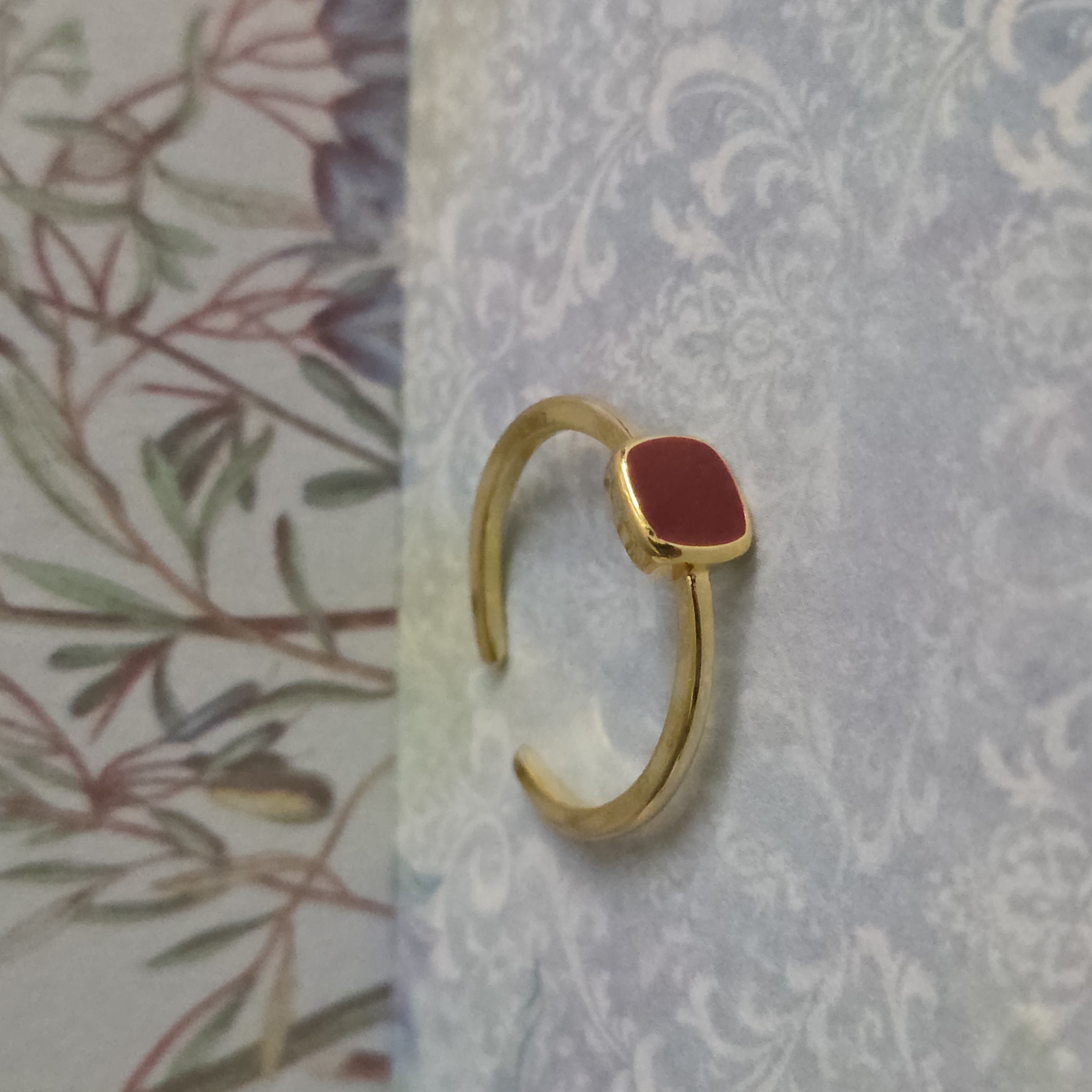Anillo Carmesí