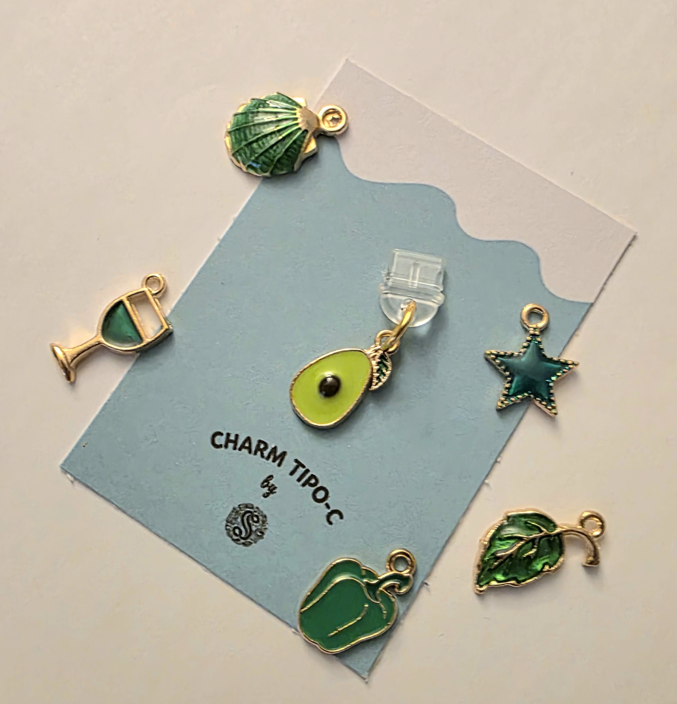 Charm verde aleatorio