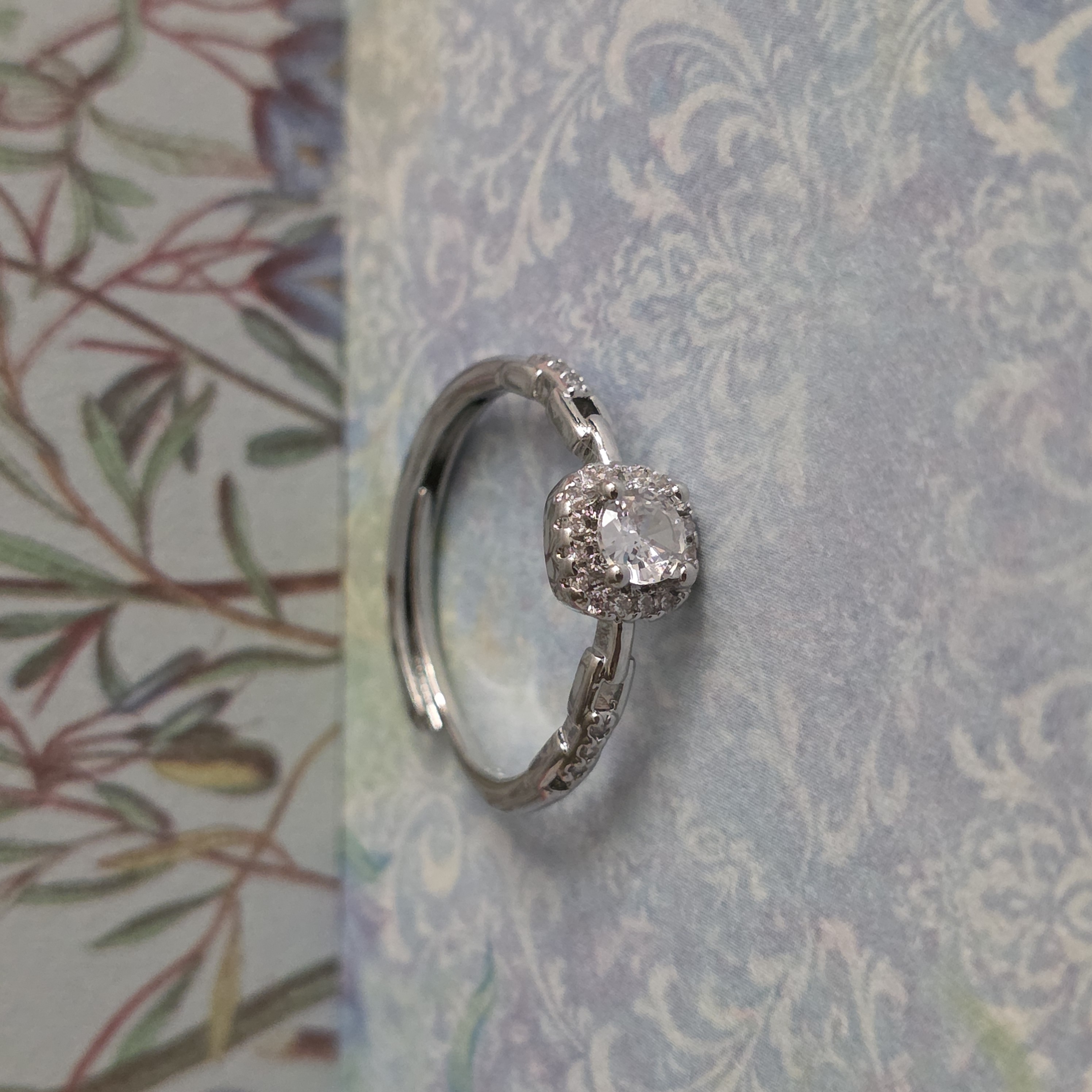 Anillo Halo Clásico