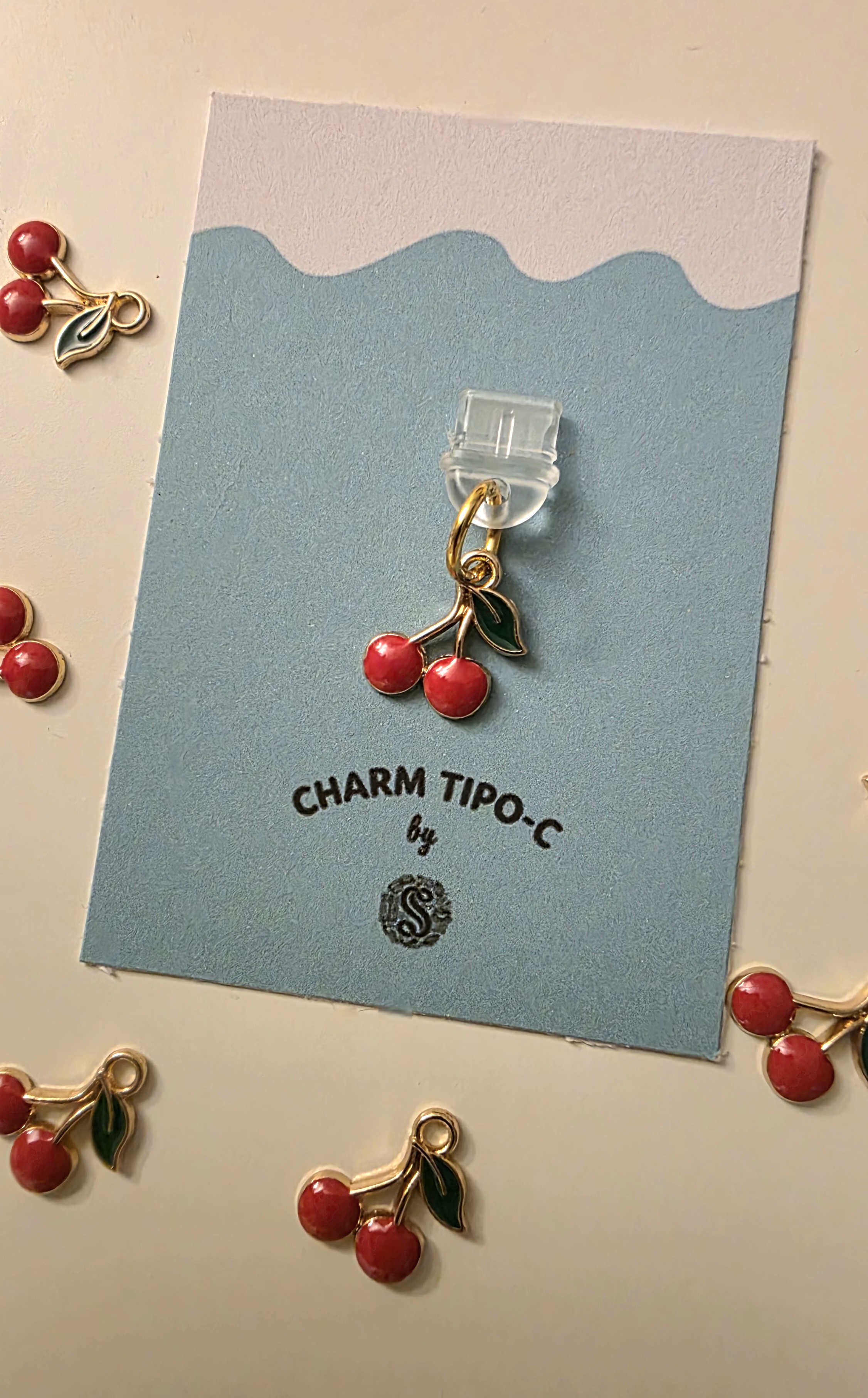 Charm cereza