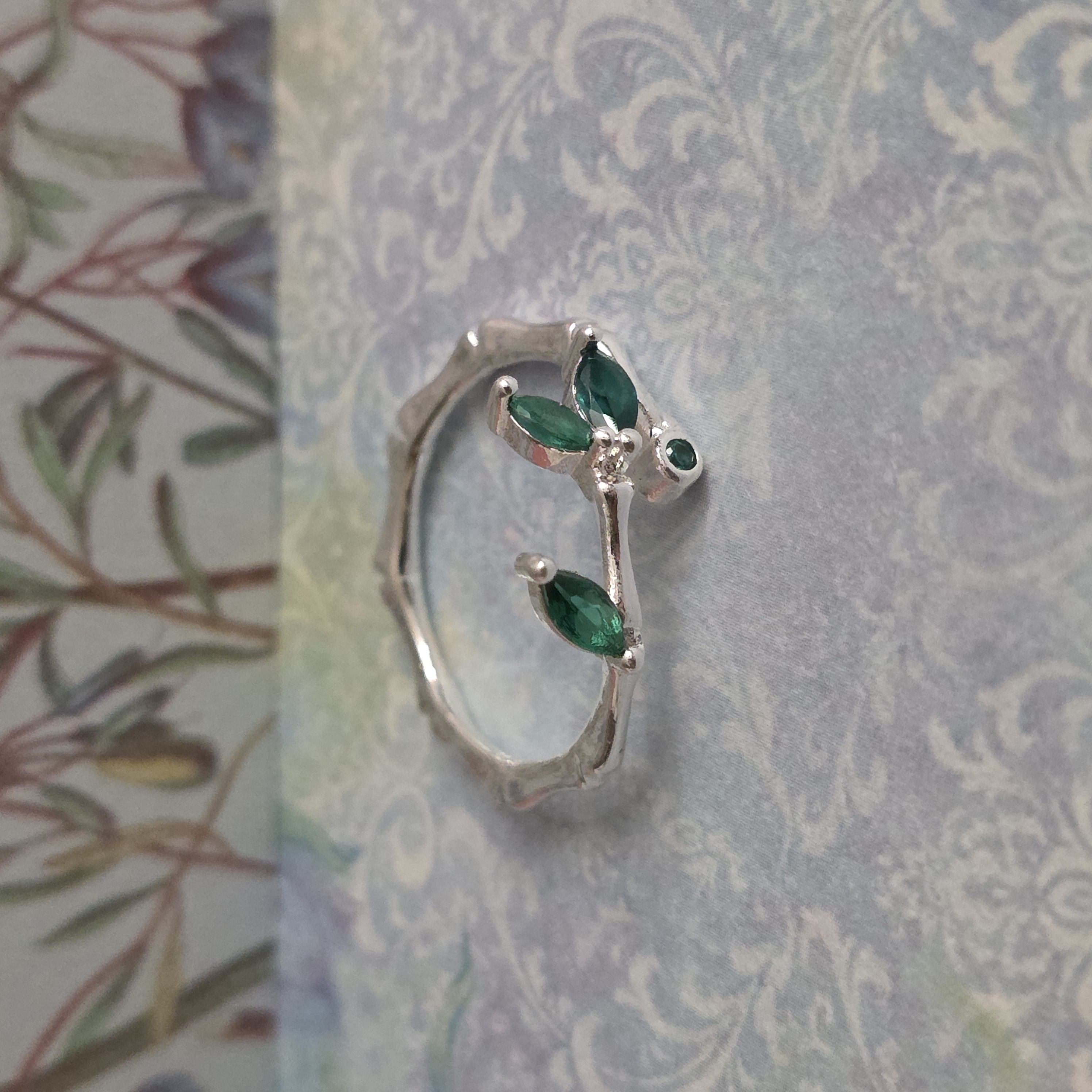 Anillo Brote Esmeralda