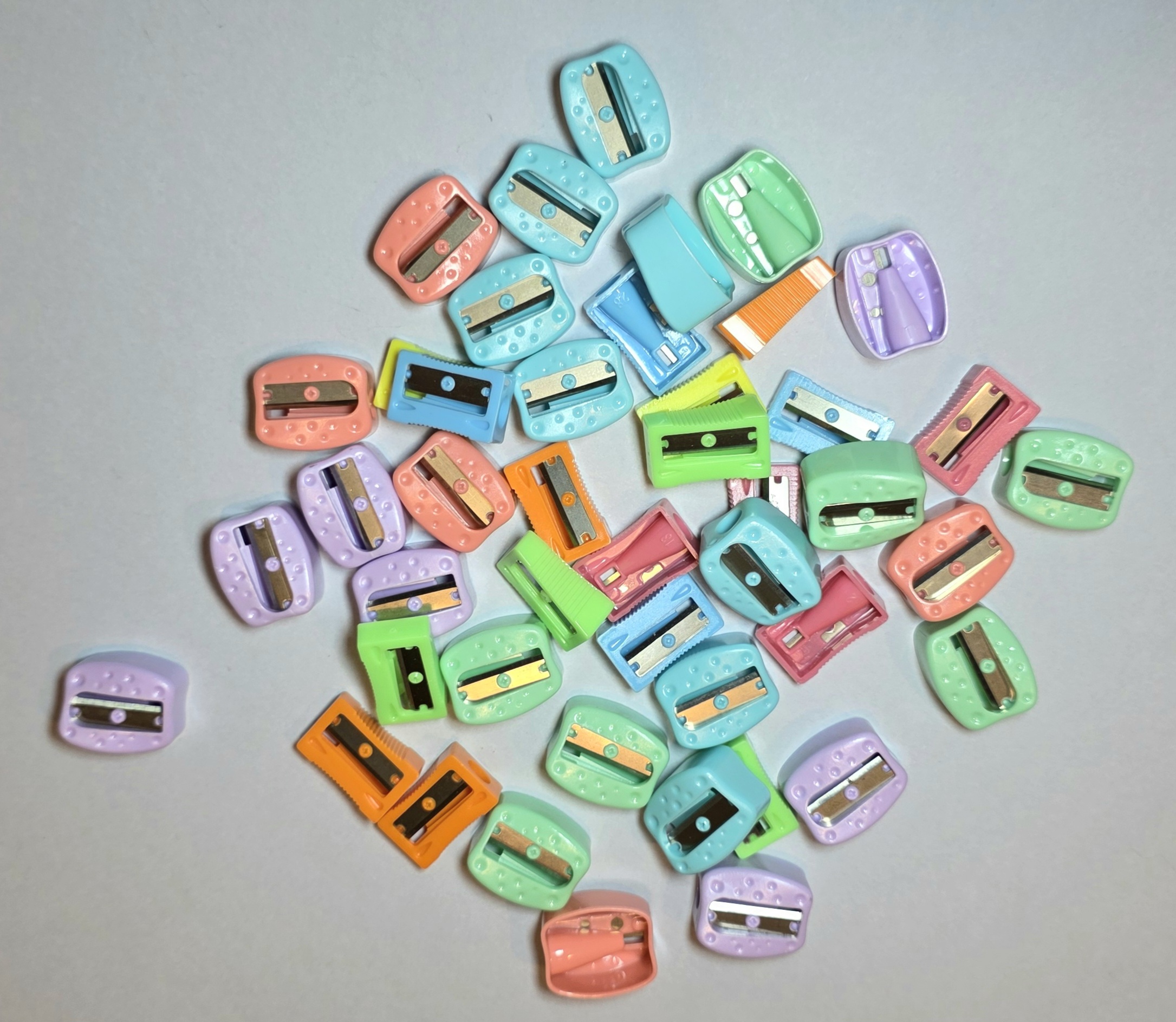 Sacapuntas de colores 🎨 "Mini arcoíris"