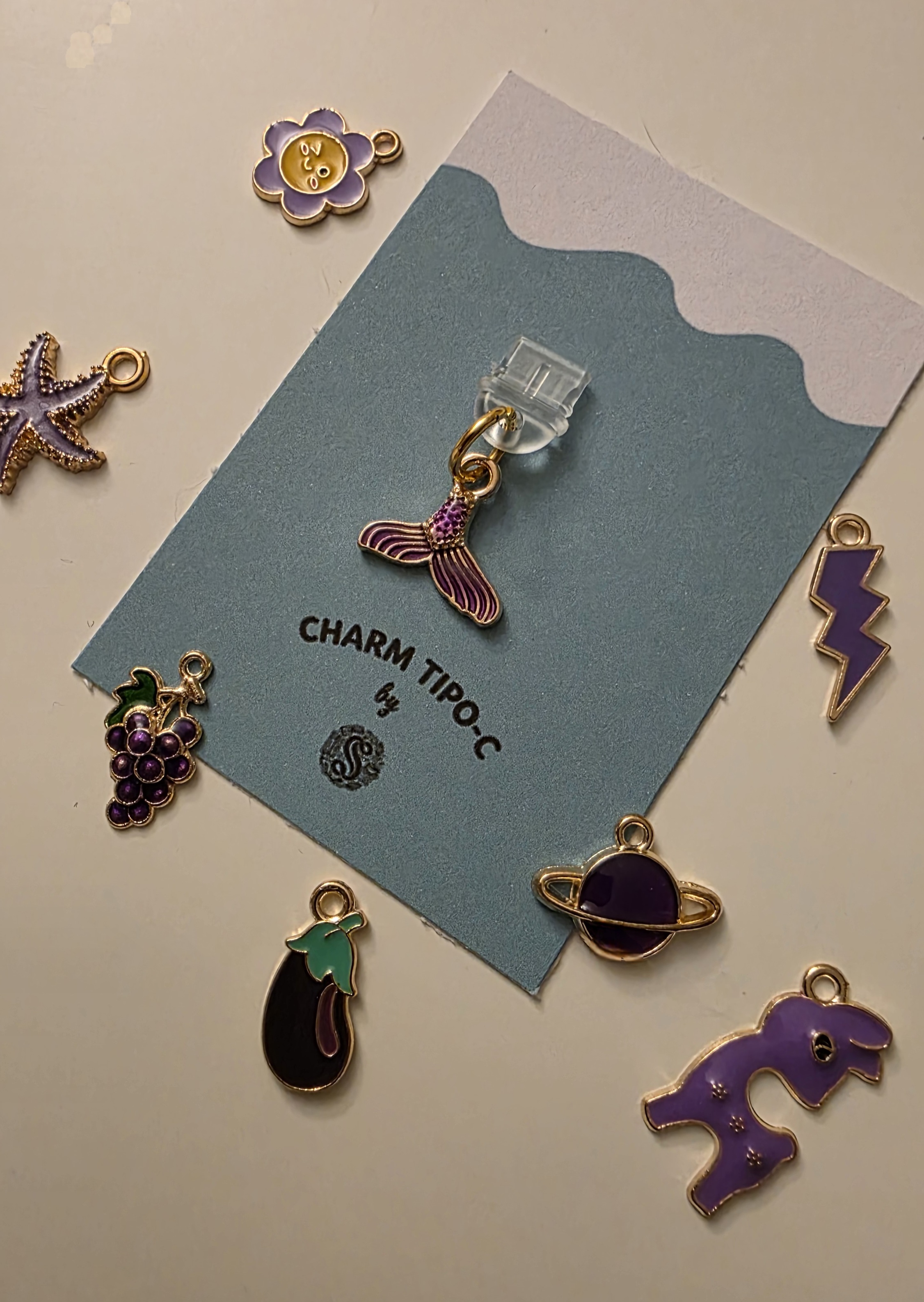 Charm morado aleatorio