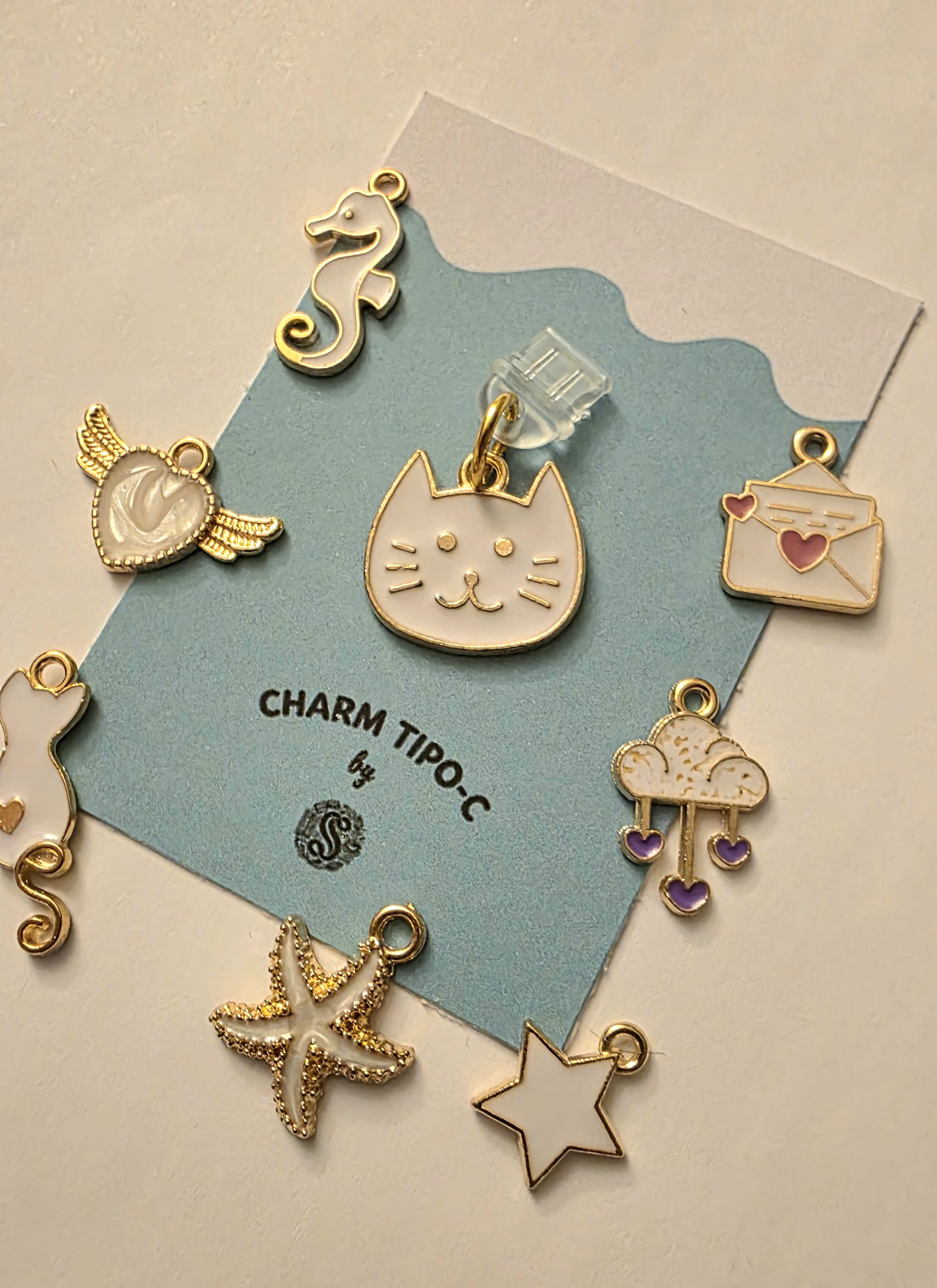 Charm blanco aleatorio