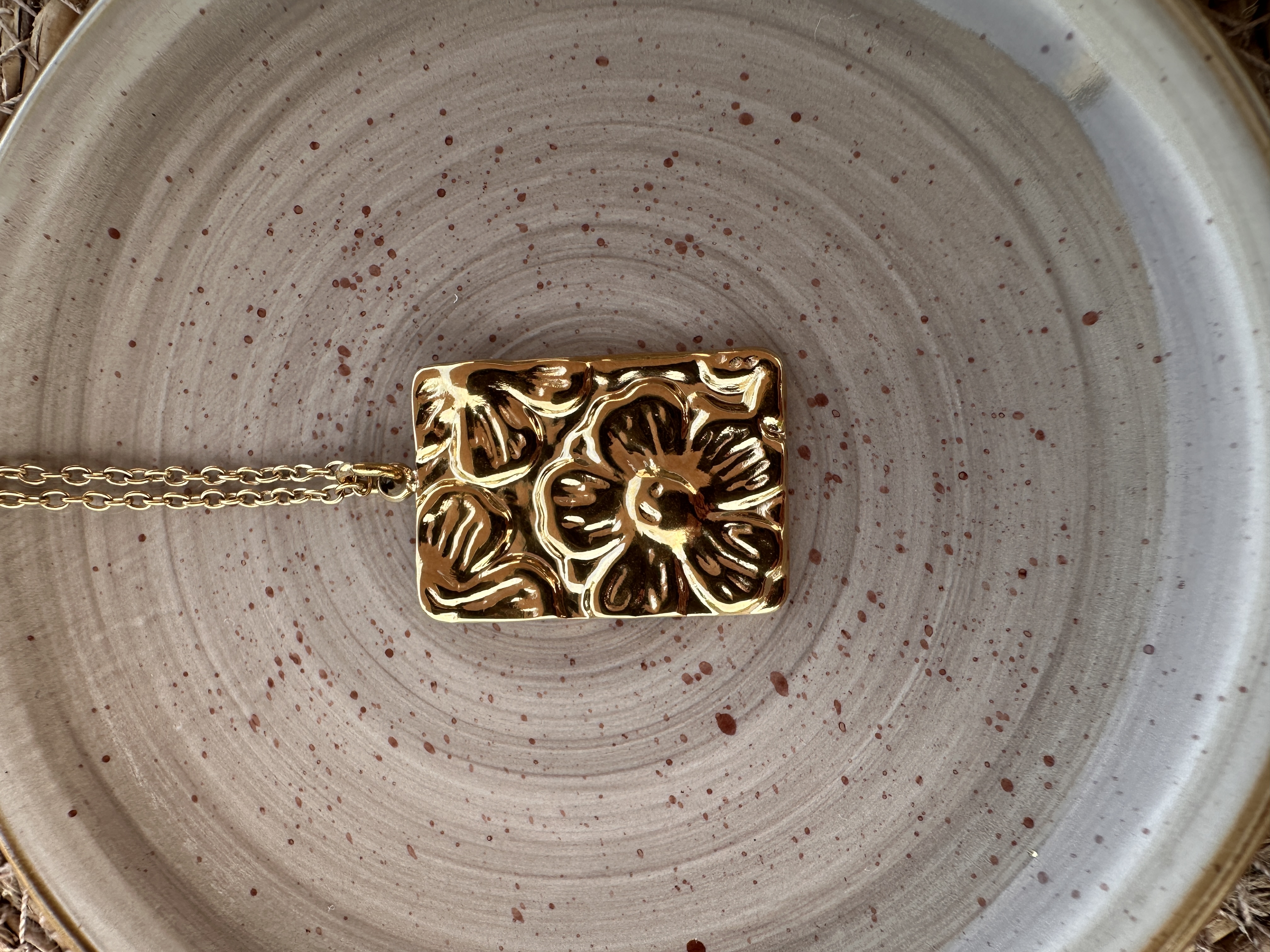 collier RELIEF FLOWERS