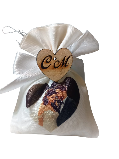 BOMBONIERA CON CIONDOLINO INIZIALE