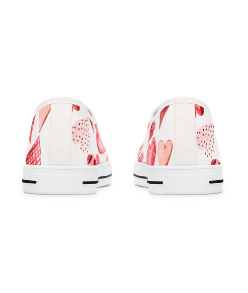 Walking On Hearts - Heart Print Women Low Top Sneakers