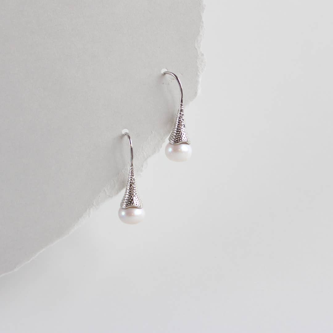 Handmade Freshwater Pearl Long Earrings – Gold-Plated Oval Dangle Earrings for Brides & Everyday Elegance