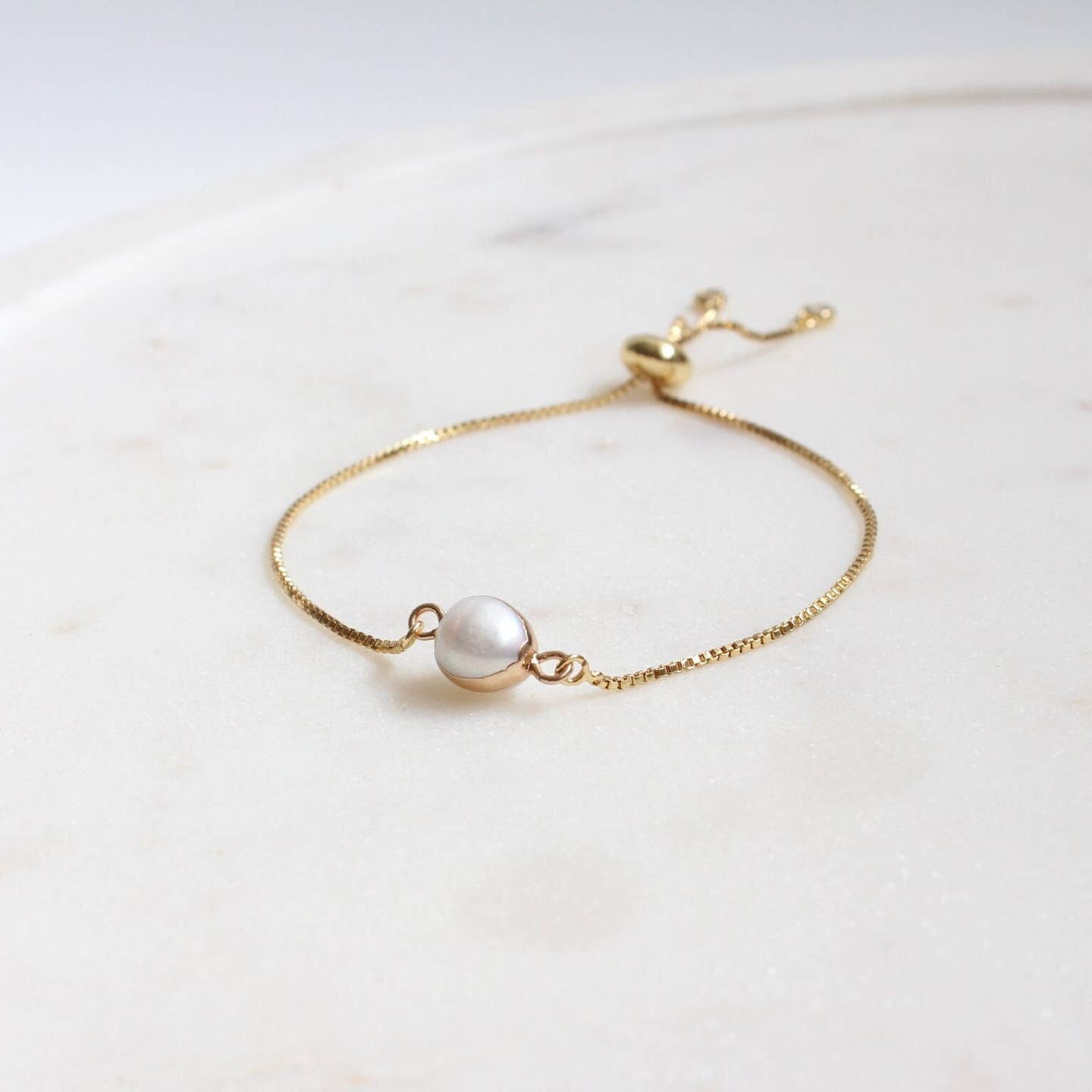 Minimal Pearl Stackable Bracelet
