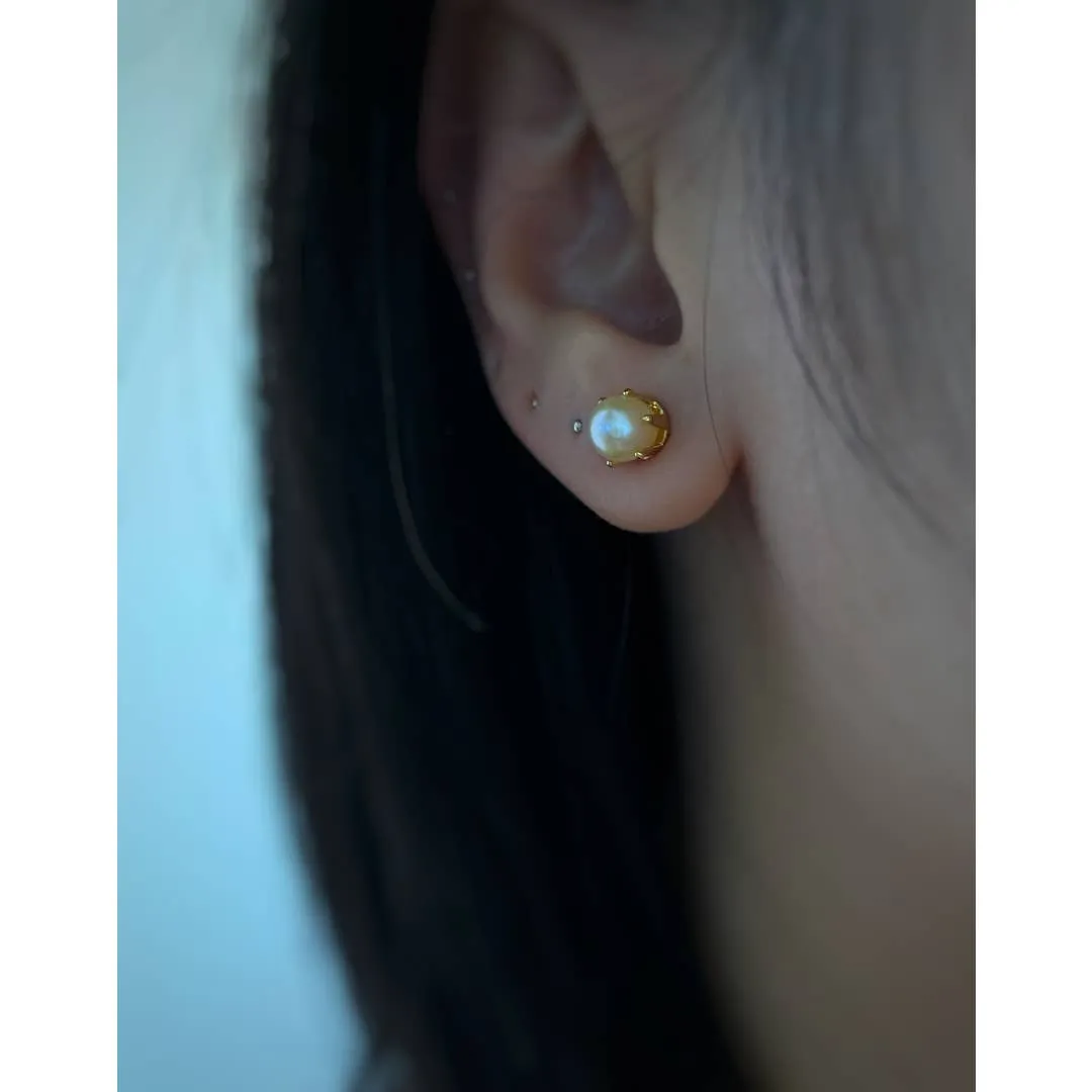 Flower Crown Freshwater Pearl Stud Earrings 6-7mm