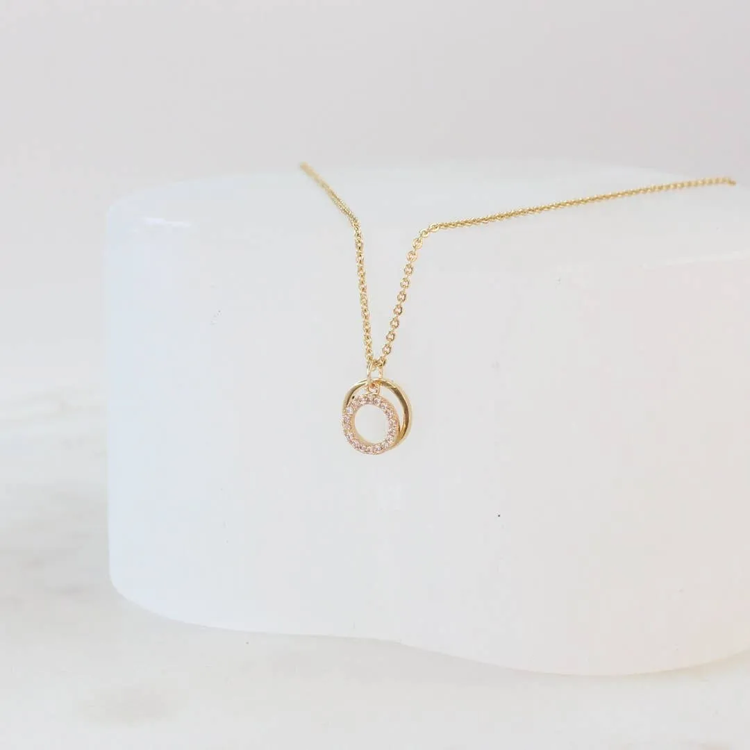 Gold Interlocking Circles Necklace