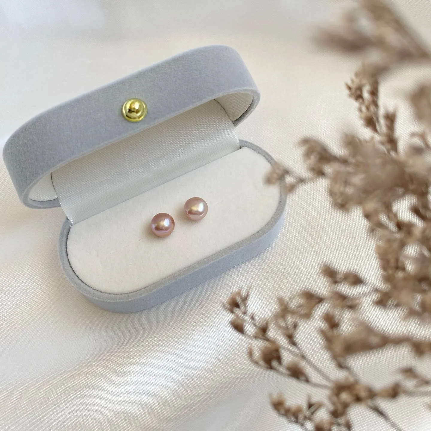 Metallic Lilac Pearl Stud Earrings