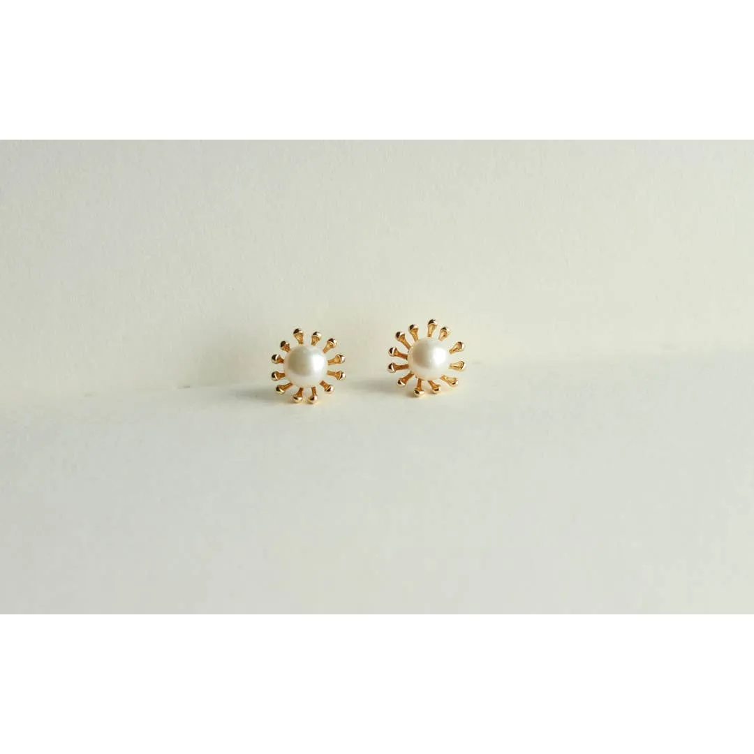 Firework Pearl Stud Earrings