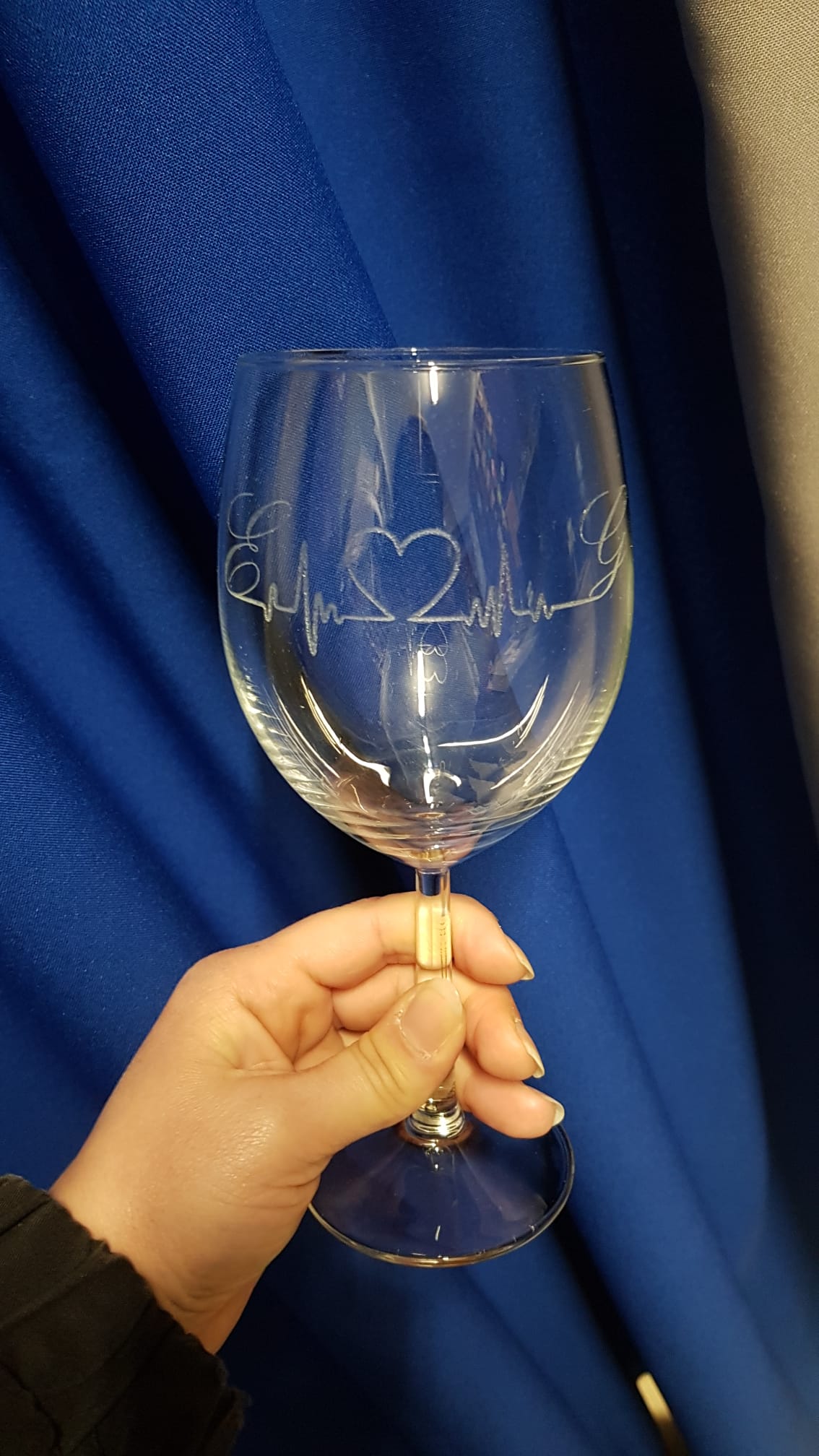 Calice da vino inciso