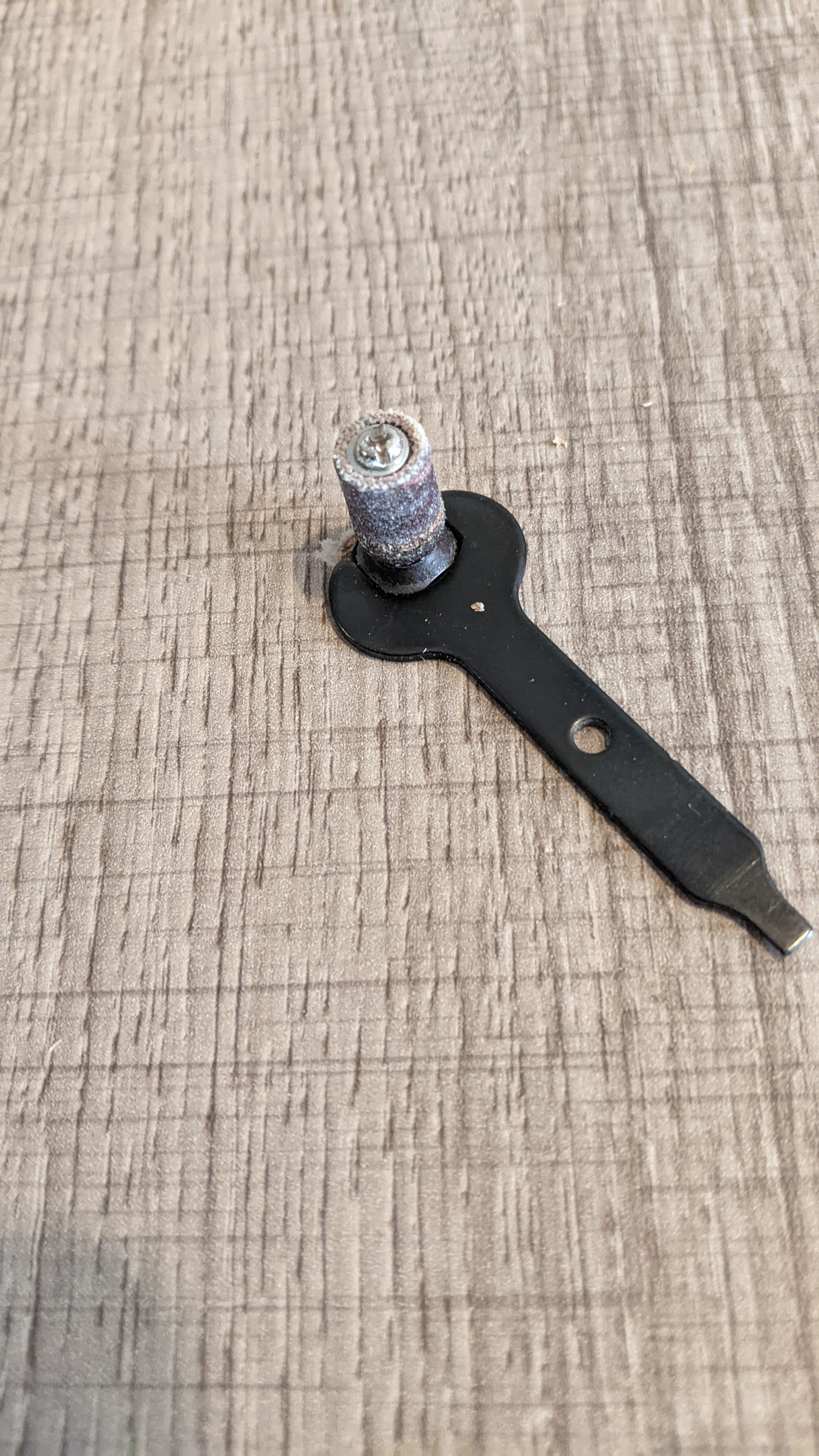 Dremel sous table (épaisseur max 18 mm)