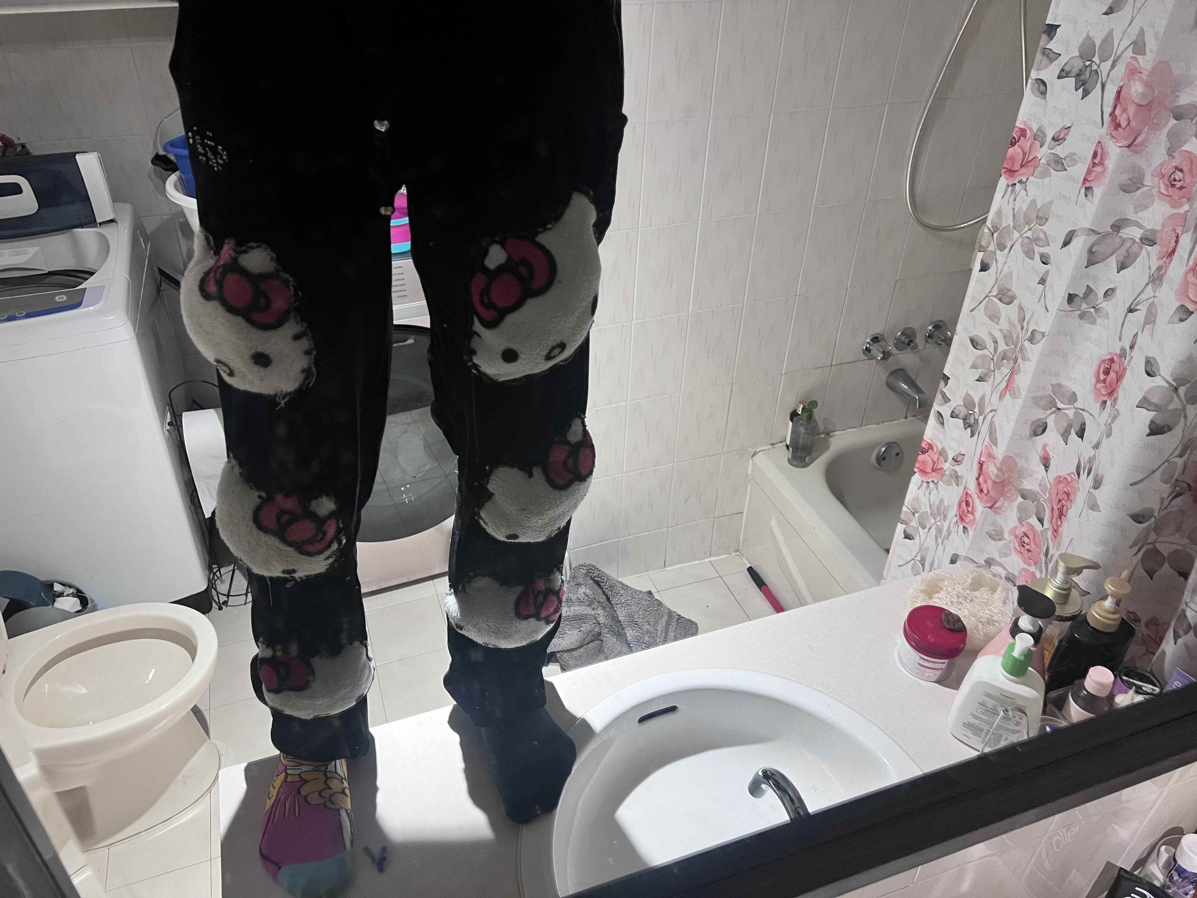 New hello kitty plushie black fleece pants