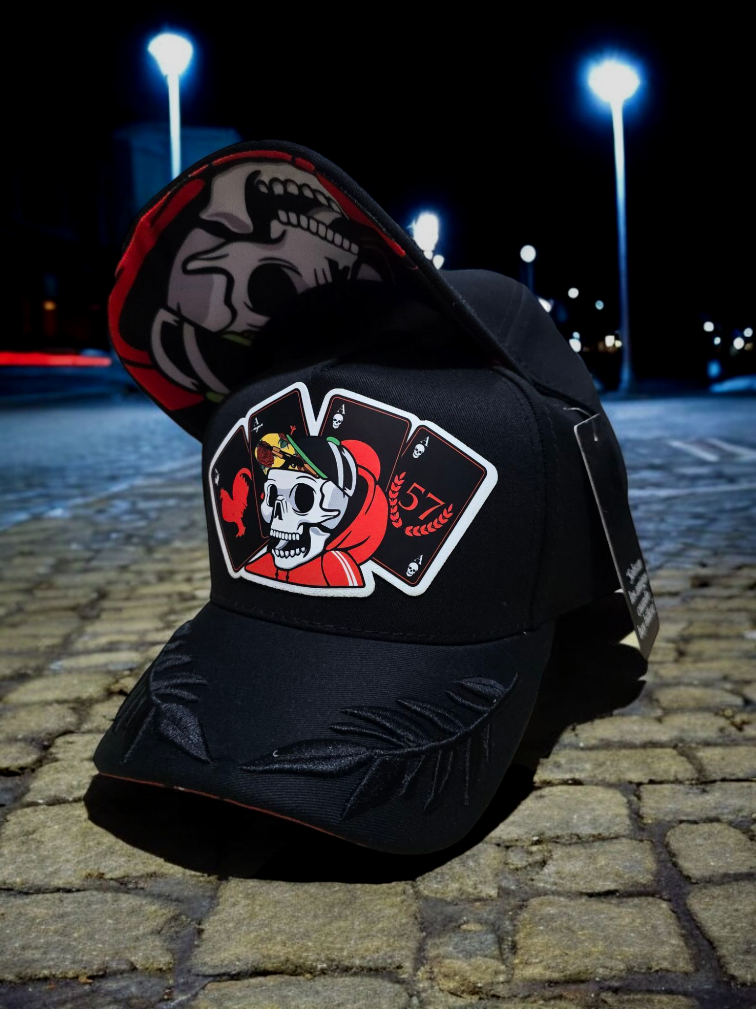 Gorra con diseño de calavera