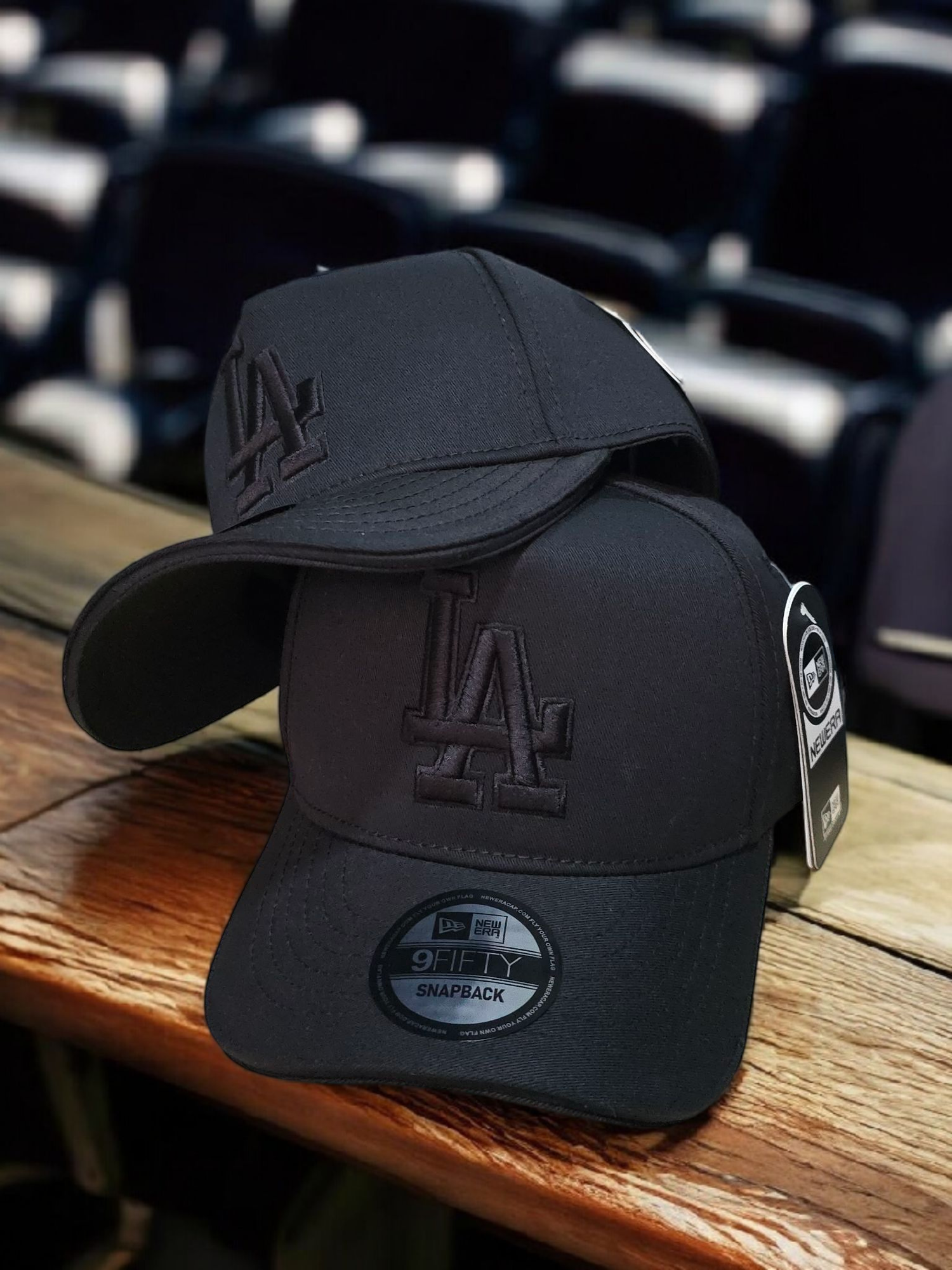 Gorra negra LA