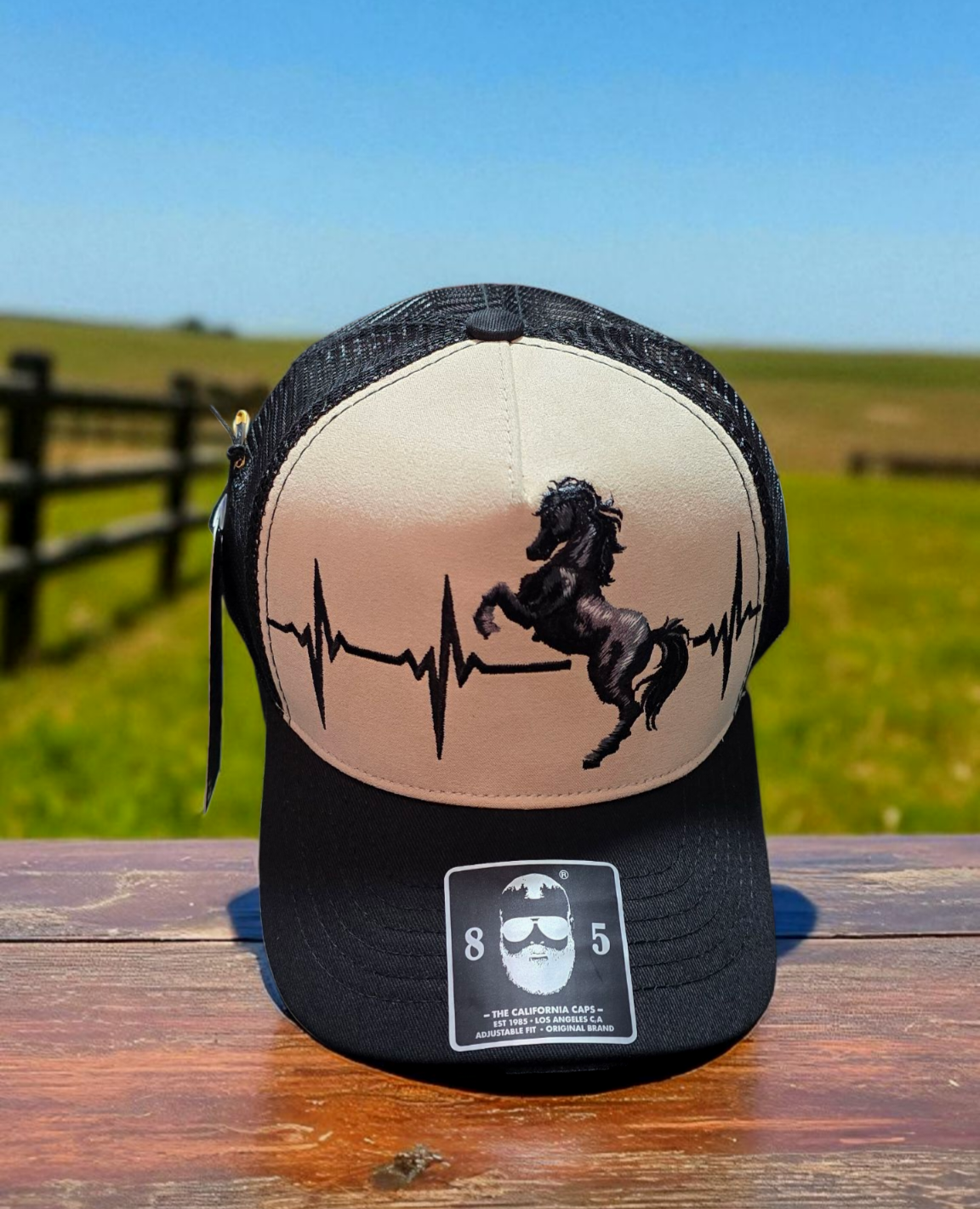 Gorra con diseño de caballo
