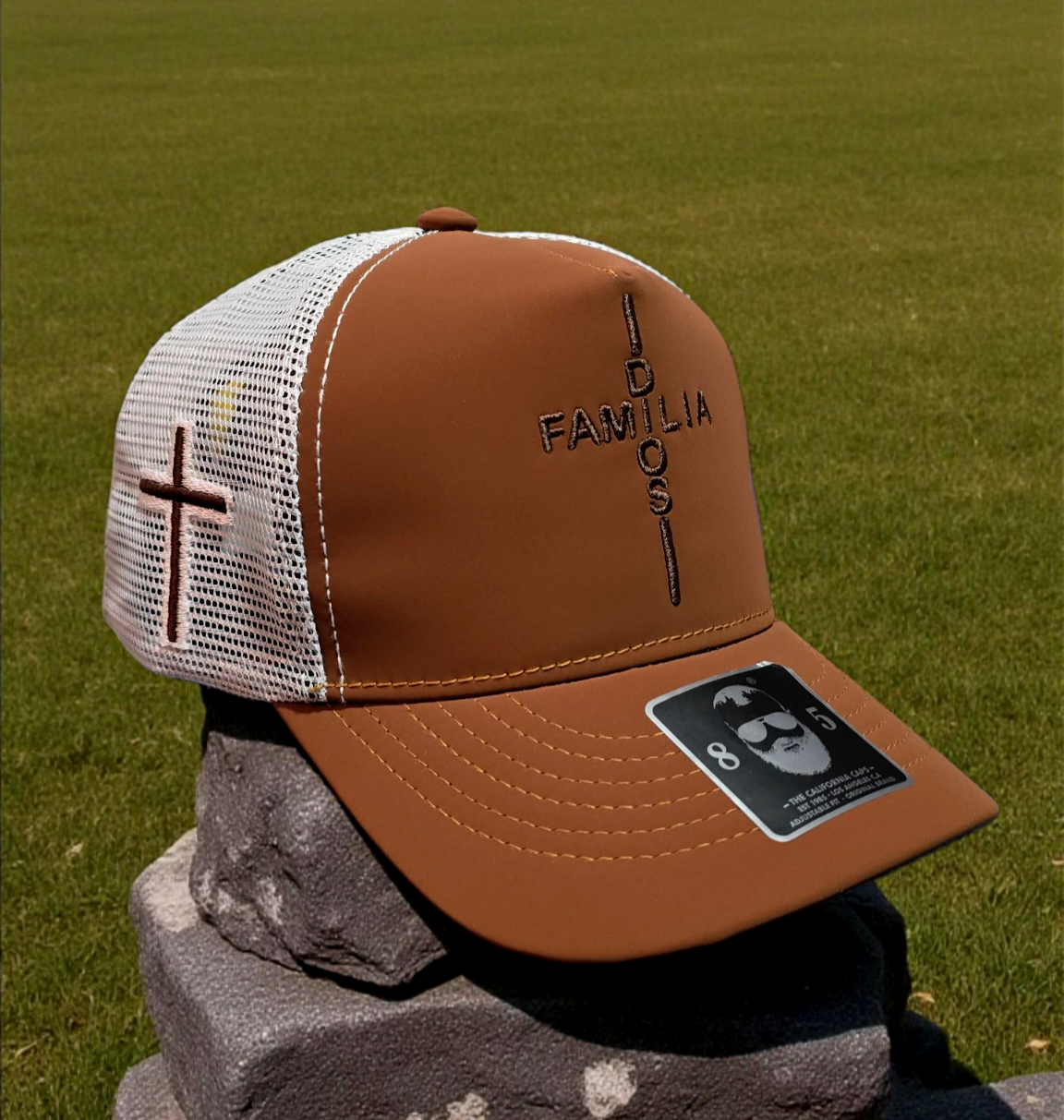 Gorra marrón 'Dios Familia'