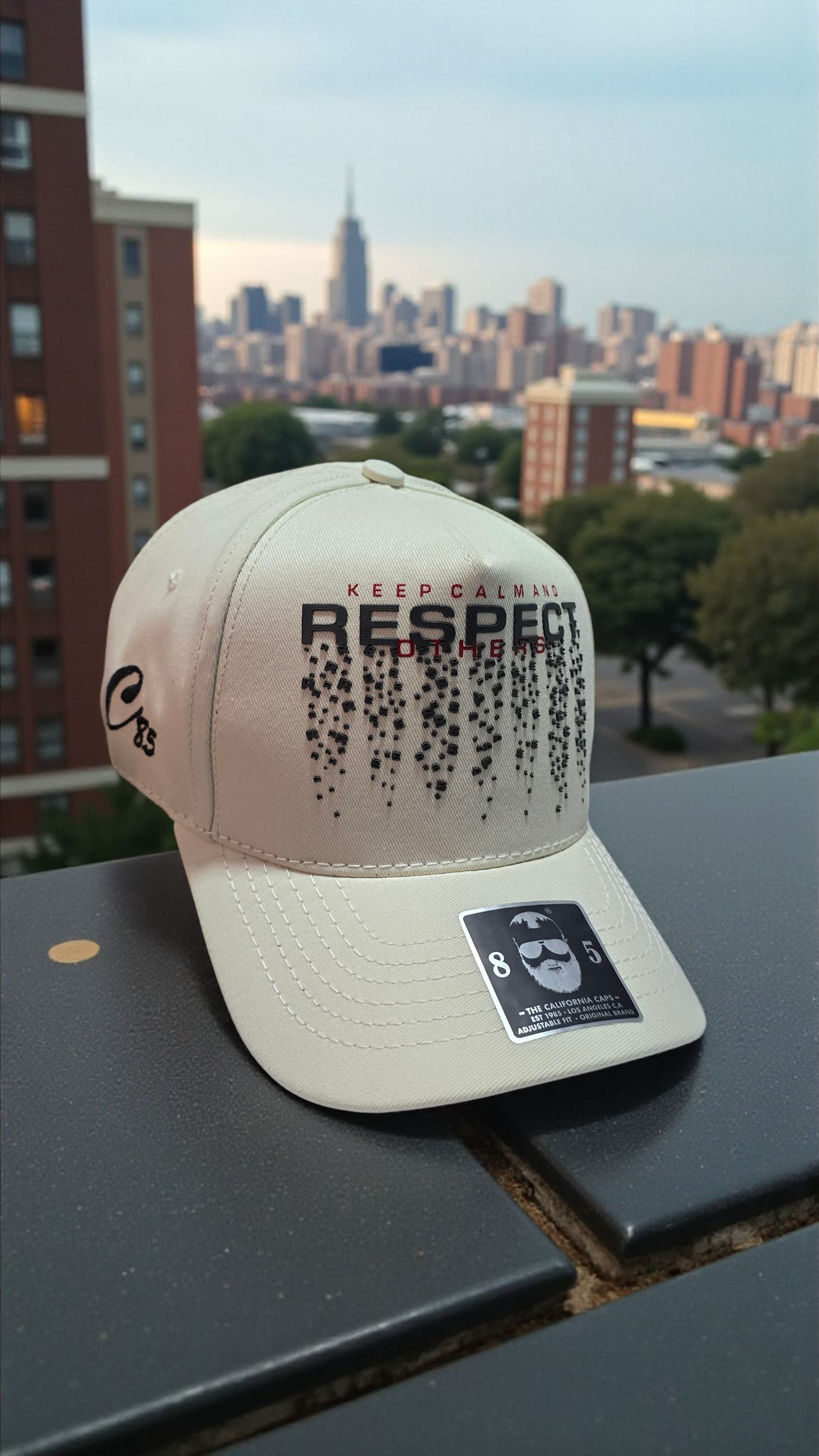 Gorra blanca 'Respect'