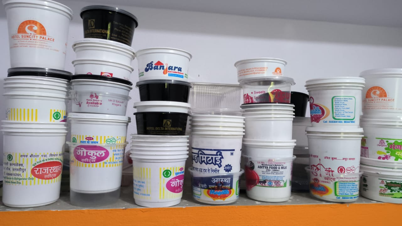 Assorted Plastic Containers 123 Dia