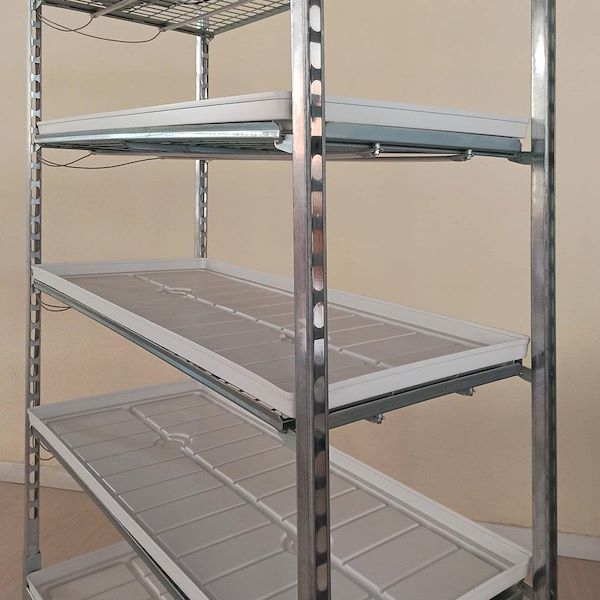 Chariot grillagé amovible avec kit d'éclairage LED pour la micro-pousses ORLANDELLI