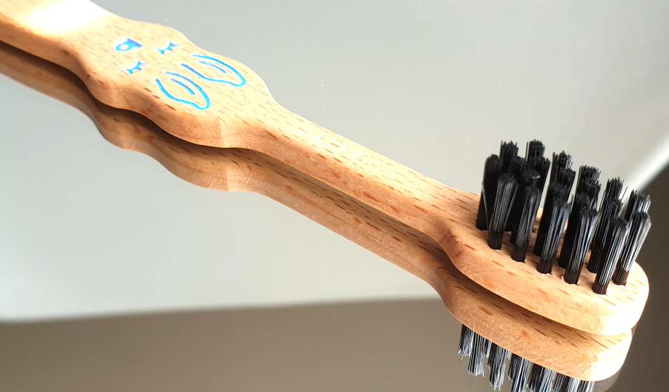 Brosse à dent à poils souple Enfant 3-6 ans en bois Le P'tit Dubois BIOSEPTYL