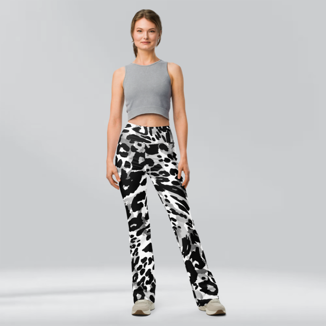 WHITE JUNGLE Flare Booty Leggings