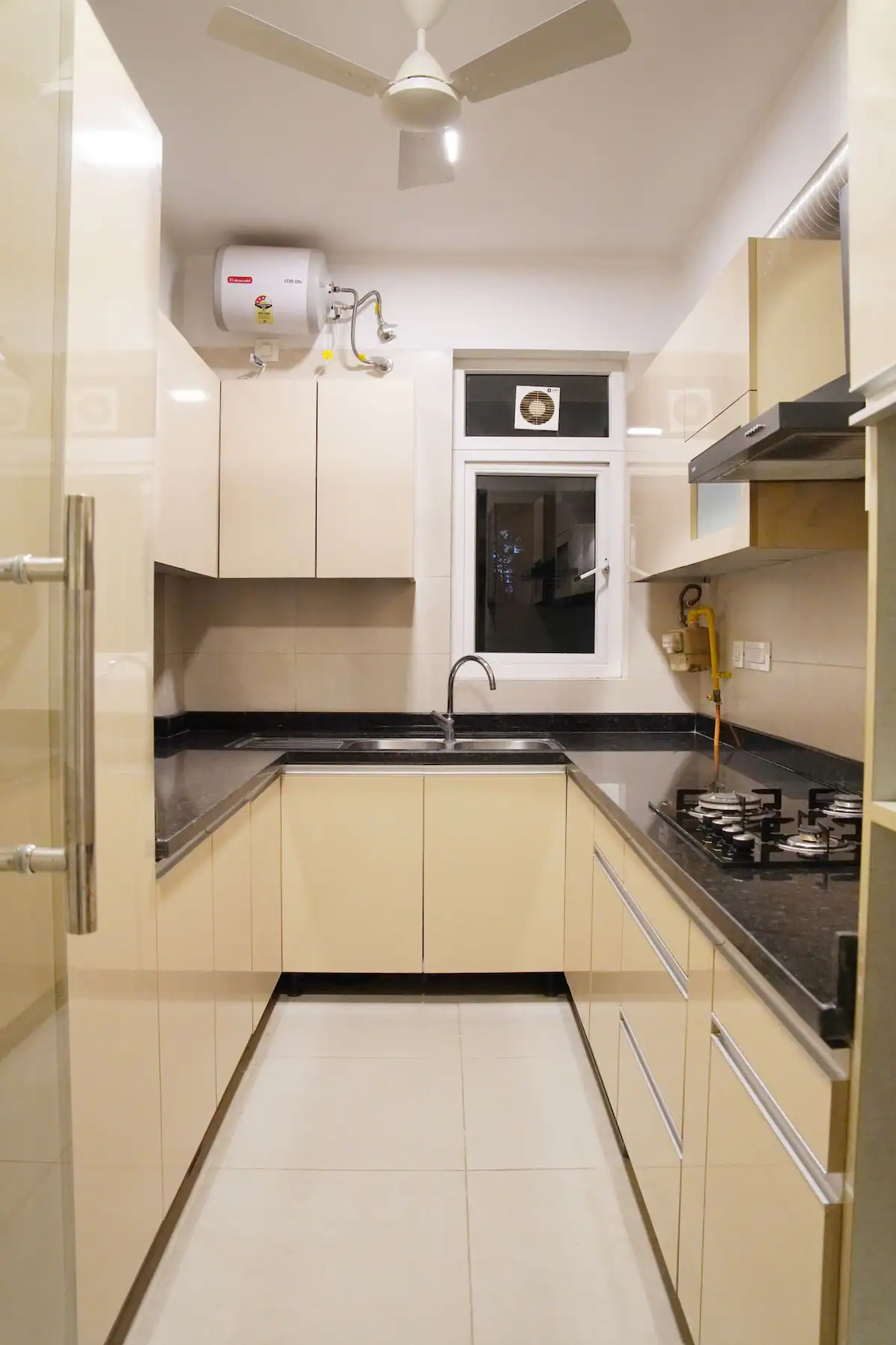 Studio Serviced Apartment in South Delhi – Perfect for Solo Travelers & Professionals