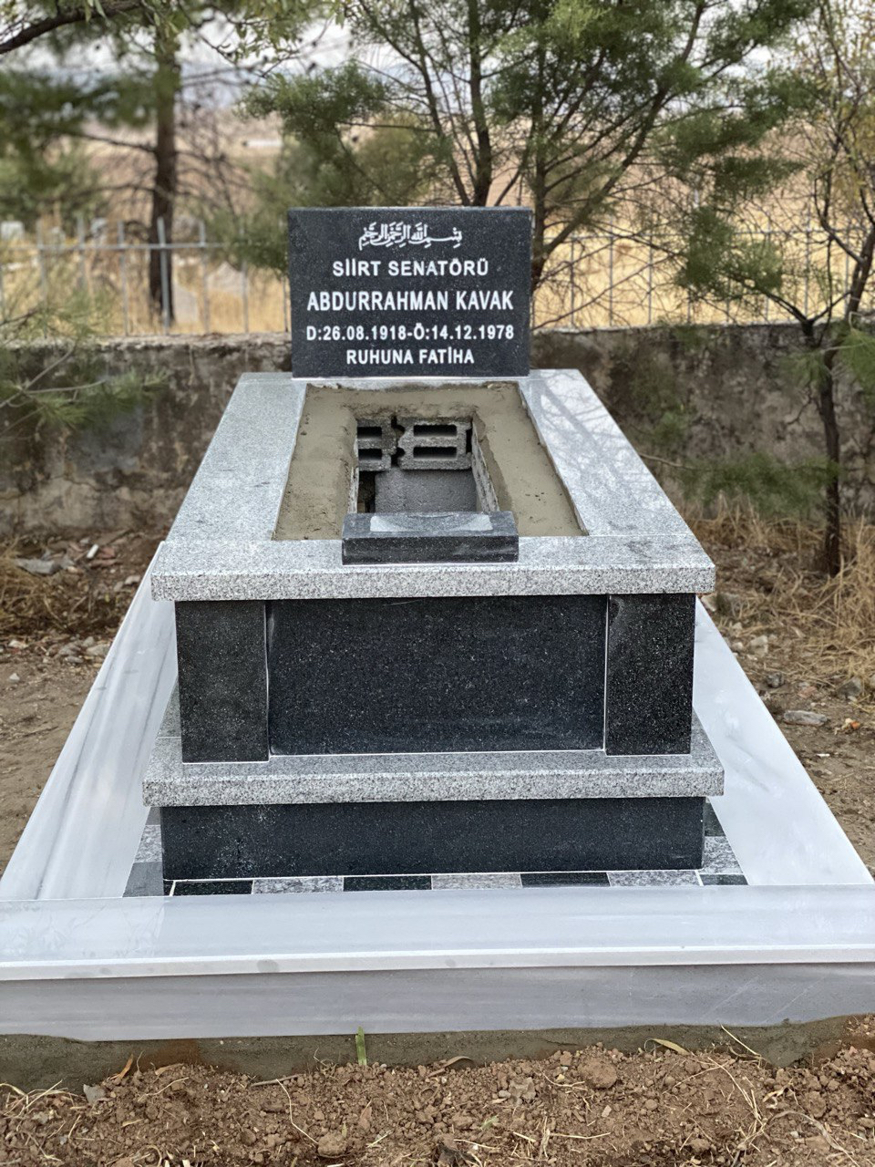 Granit Mezar Model 12