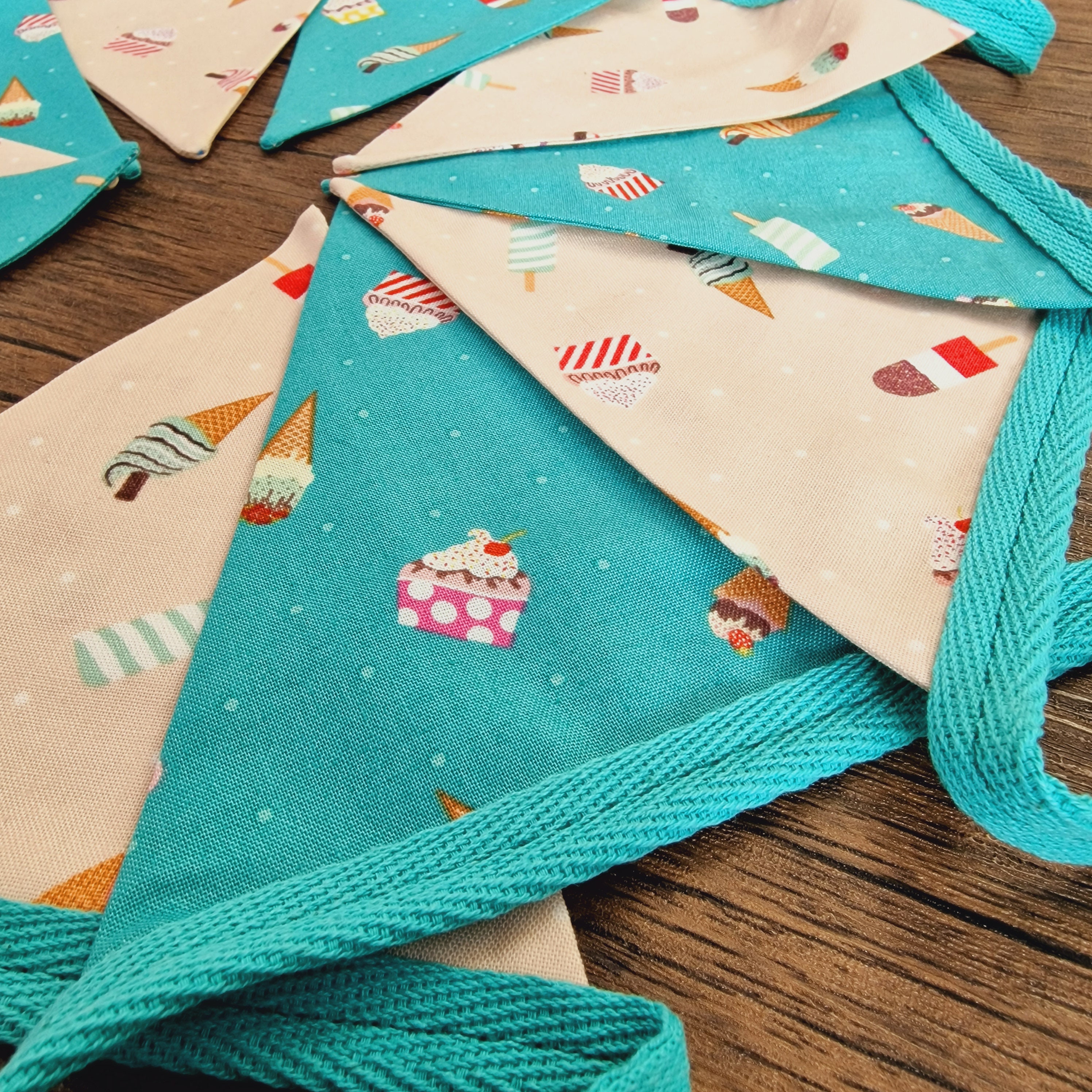 Ice Cream Bunting Green & Cream 
