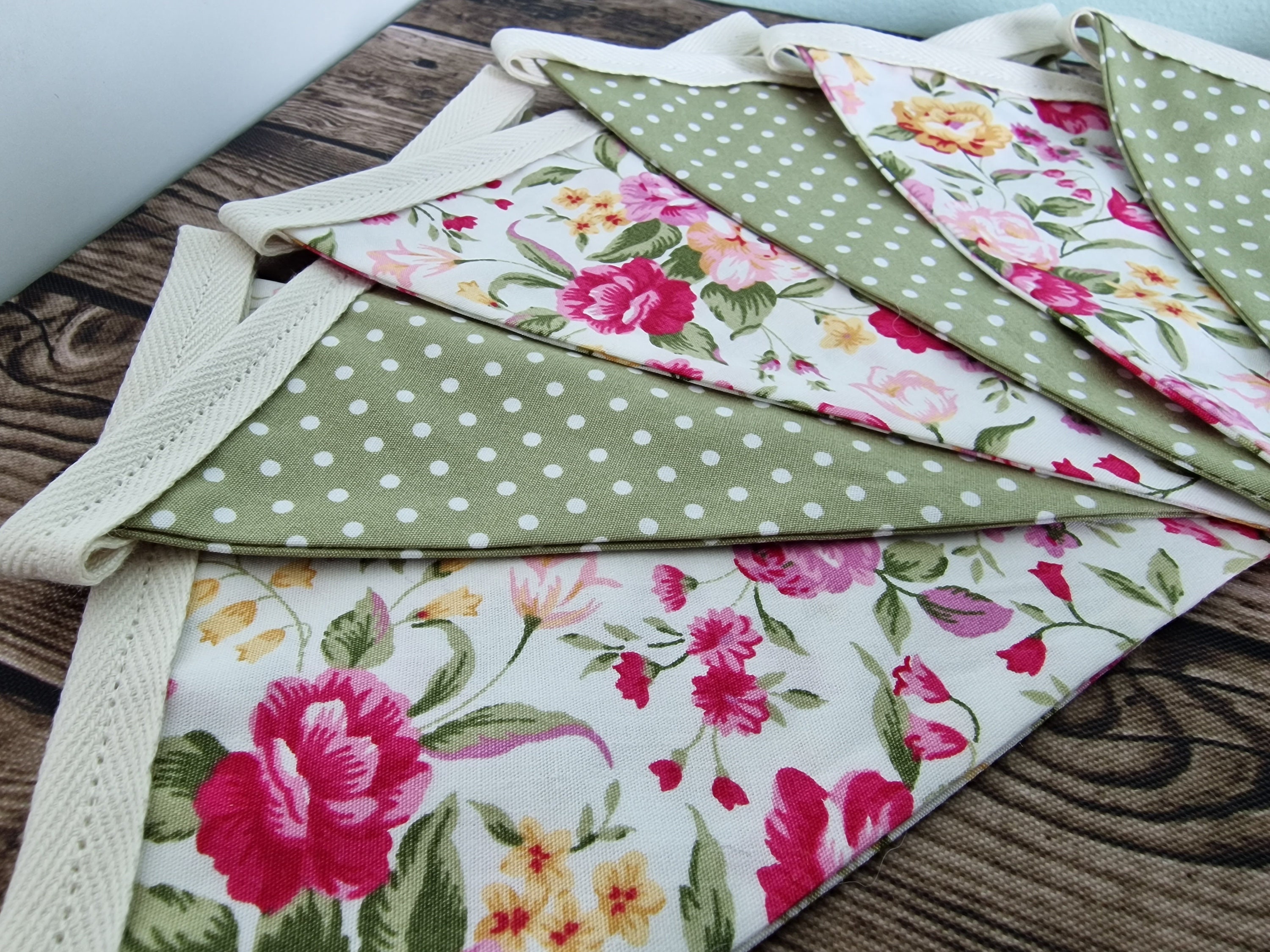 Vintage Style Wild Pink flowers & Sage Spotted Double Sided Fabric Bunting 