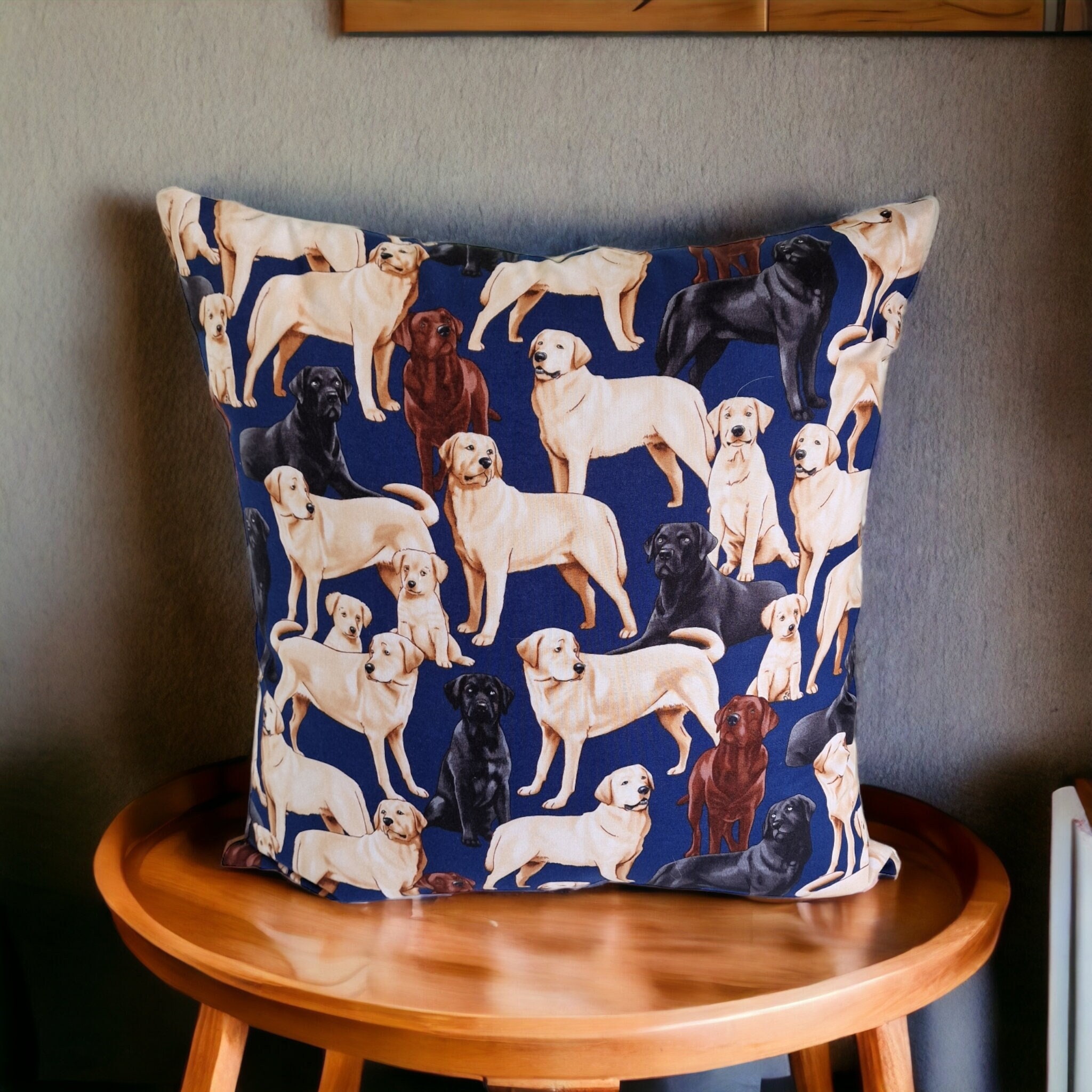 Dog Themed Décor - Labrador Design Cushion Cover 40 x 40 cms 