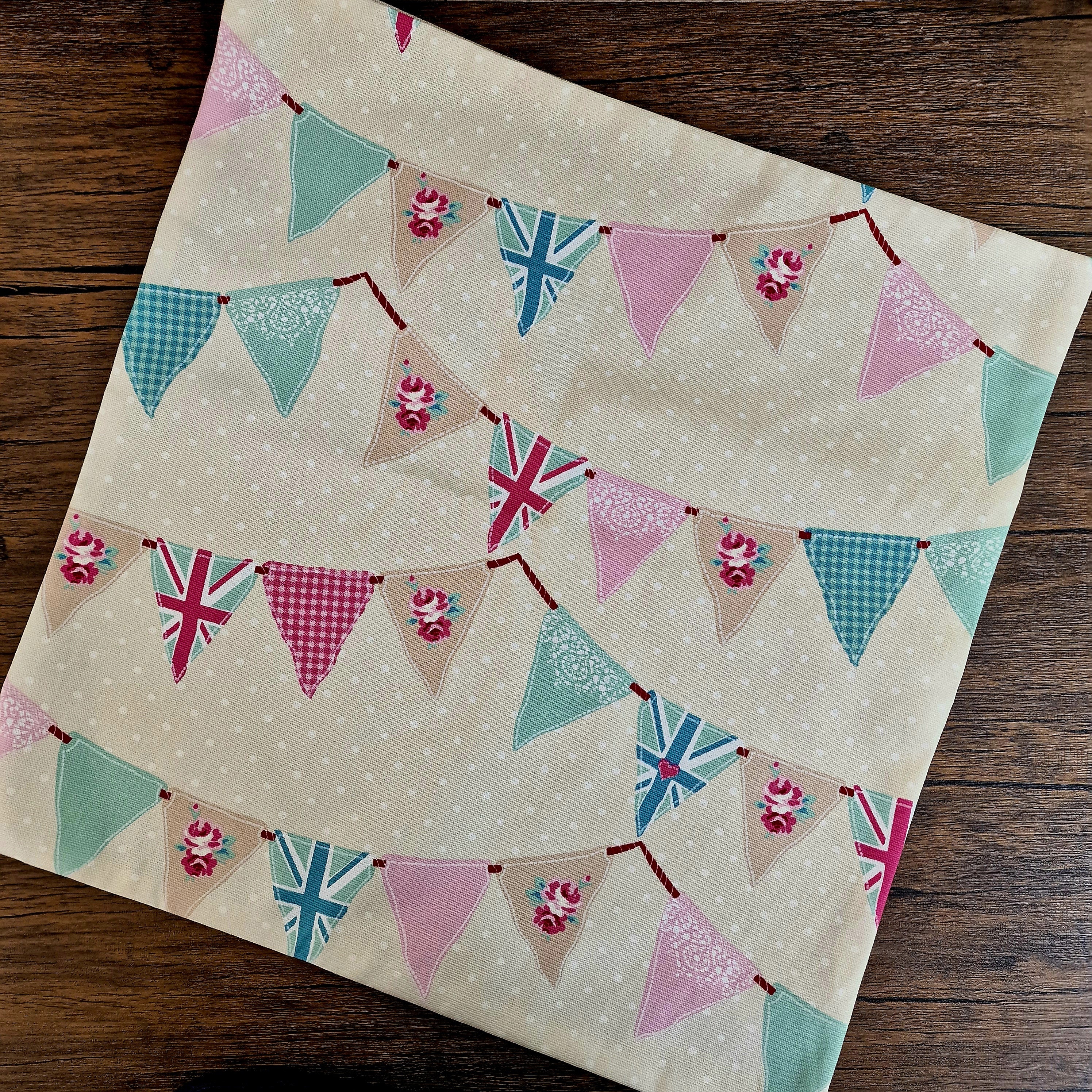 Shabby Chic Bunting Print design Cushion cover 40 x 40cm