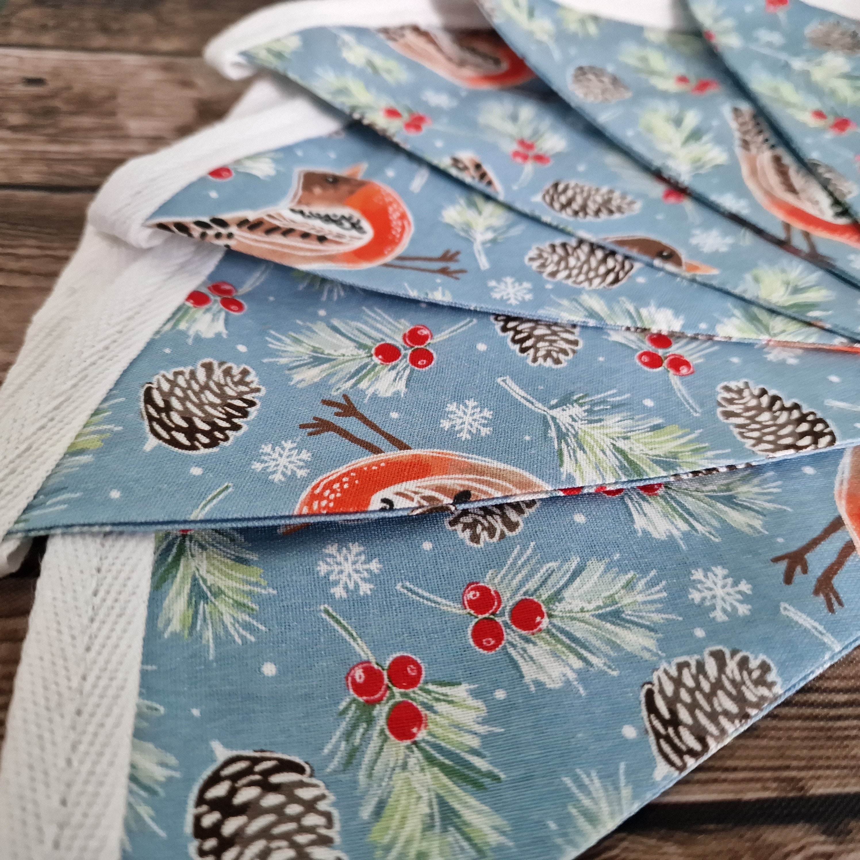 Christmas Fireplace Bunting - Robin design on blue fabric 