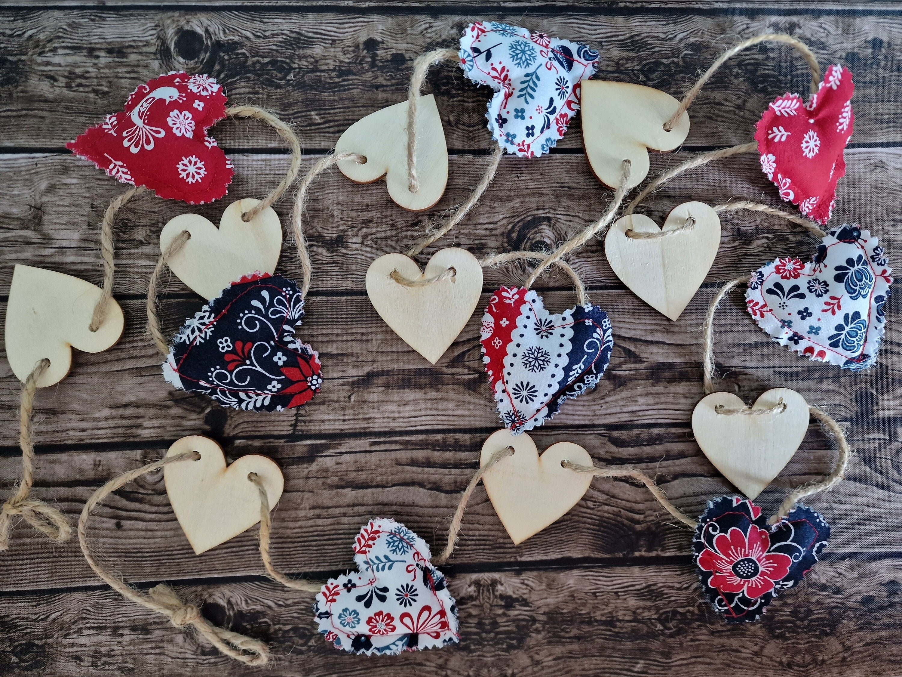 Scandi Padded fabric & Wooden Hearts Christmas Garland 