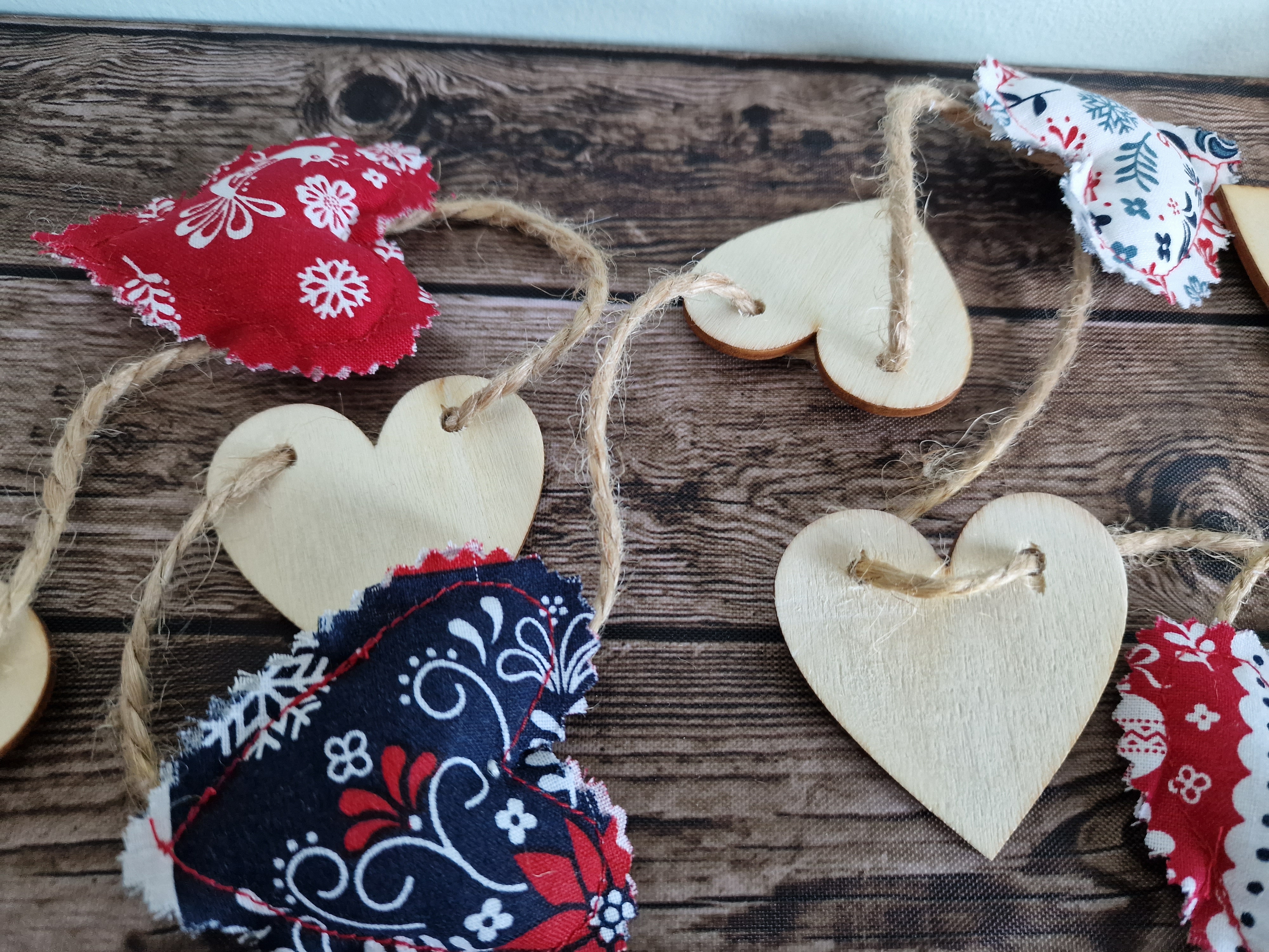 Scandi Padded fabric & Wooden Hearts Christmas Garland 