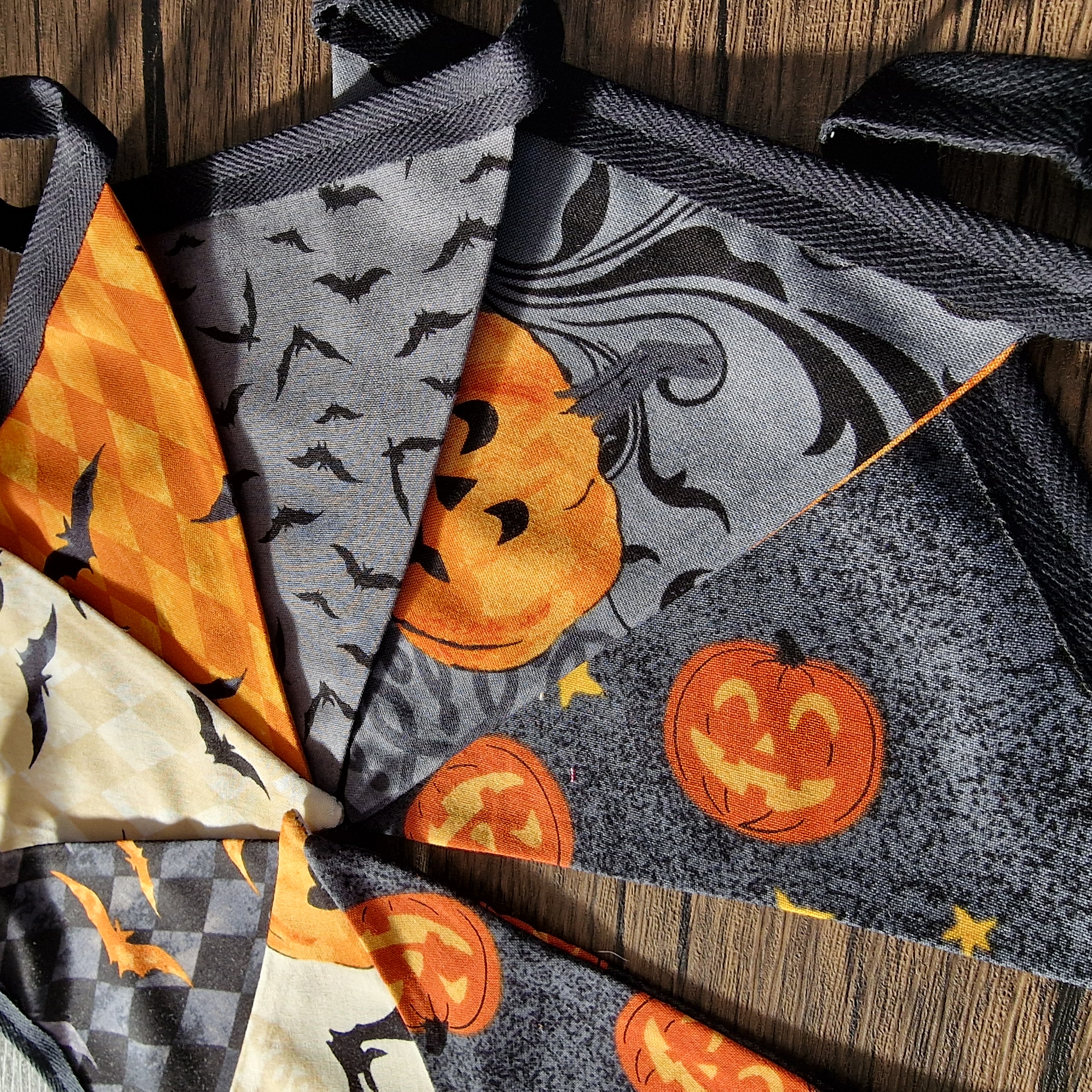 Halloween Bunting - Pumpkins & Bats design