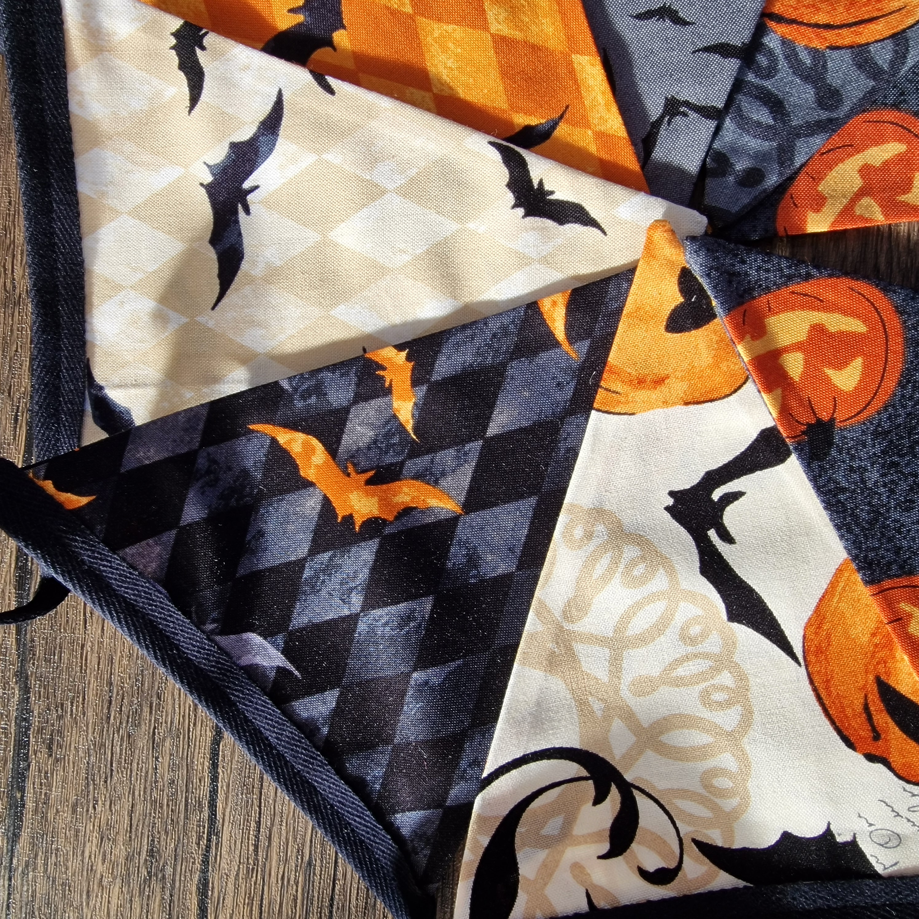 Halloween Bunting - Pumpkins & Bats design