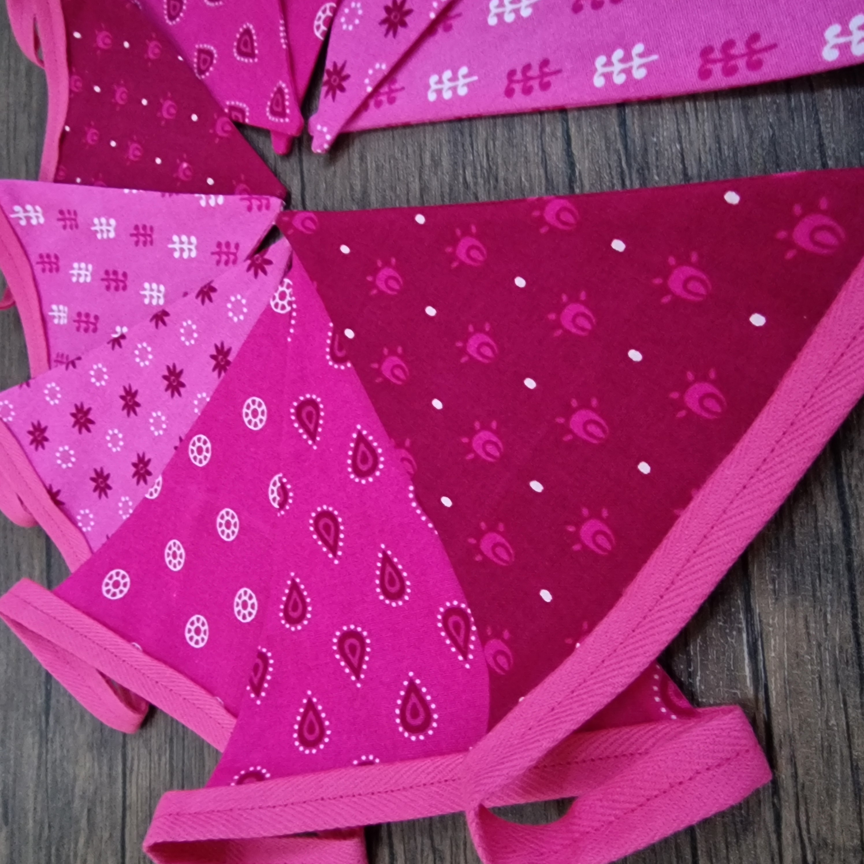 Berry Pink Bunting 