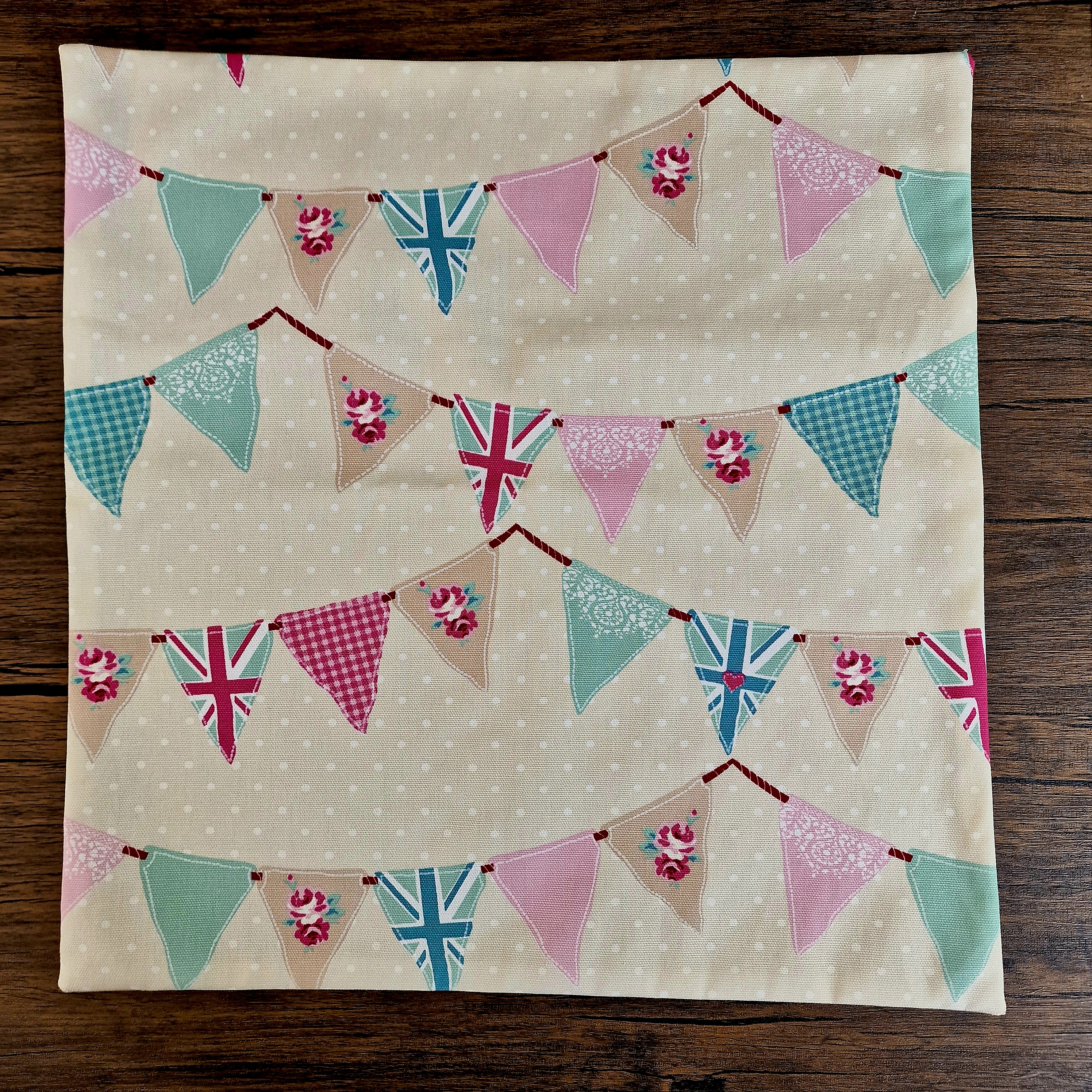 Shabby Chic Bunting Print design Cushion cover 40 x 40cm