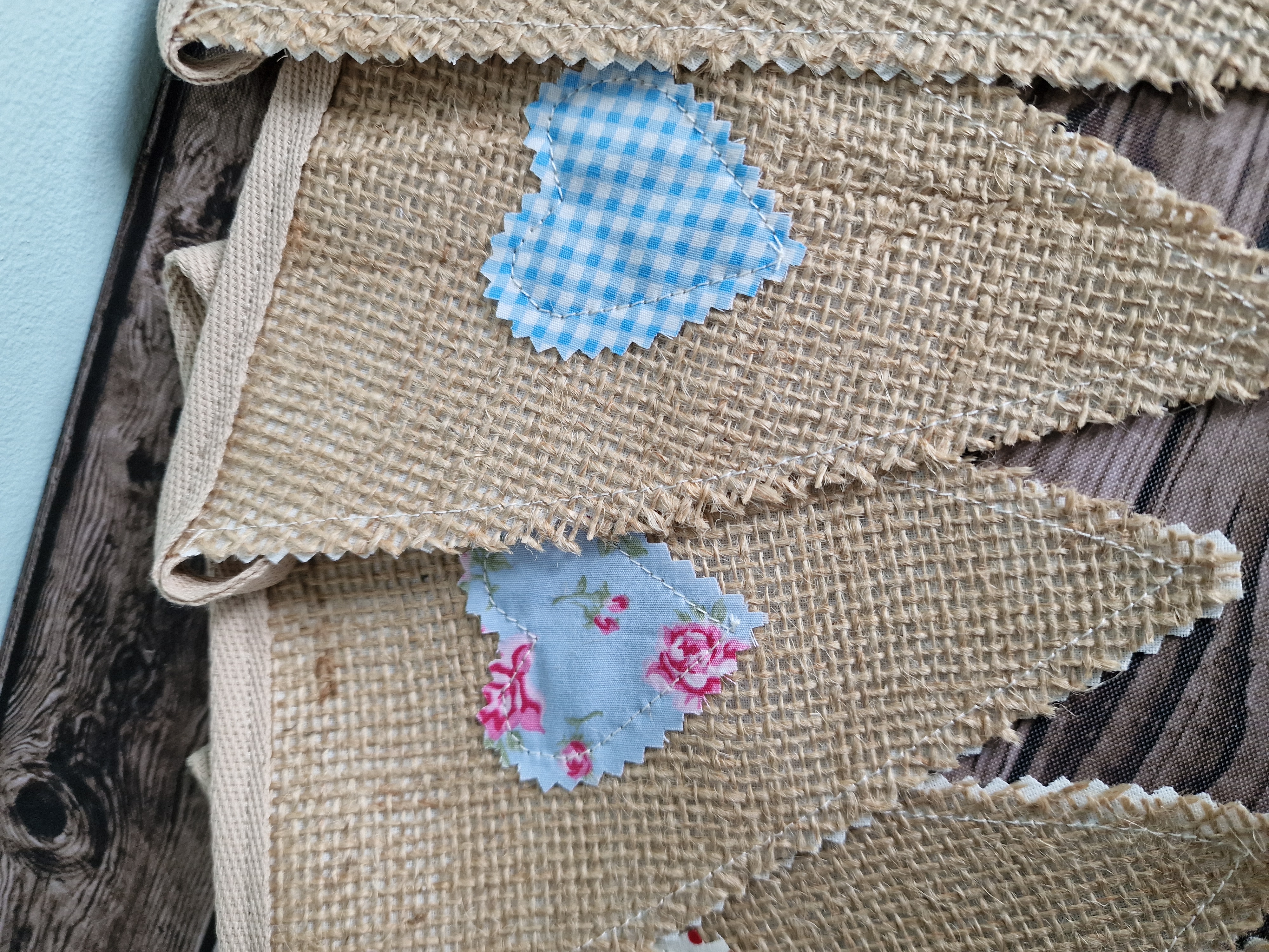 Shabby Chic Hessian Fabric Bunting - Blue & Red Hearts 