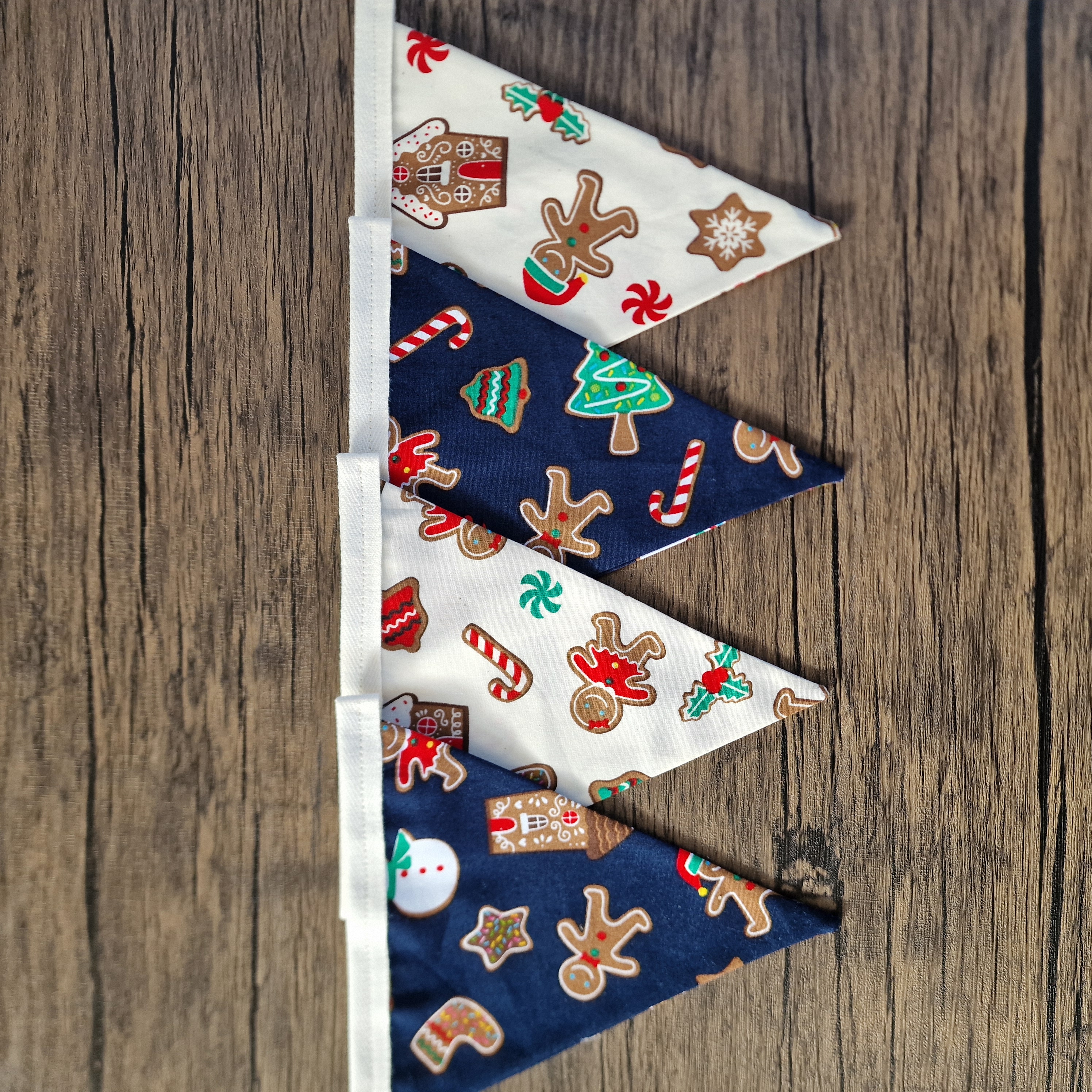 Blue & Ivory Christmas Bunting - Gingerbread Biscuits Design 