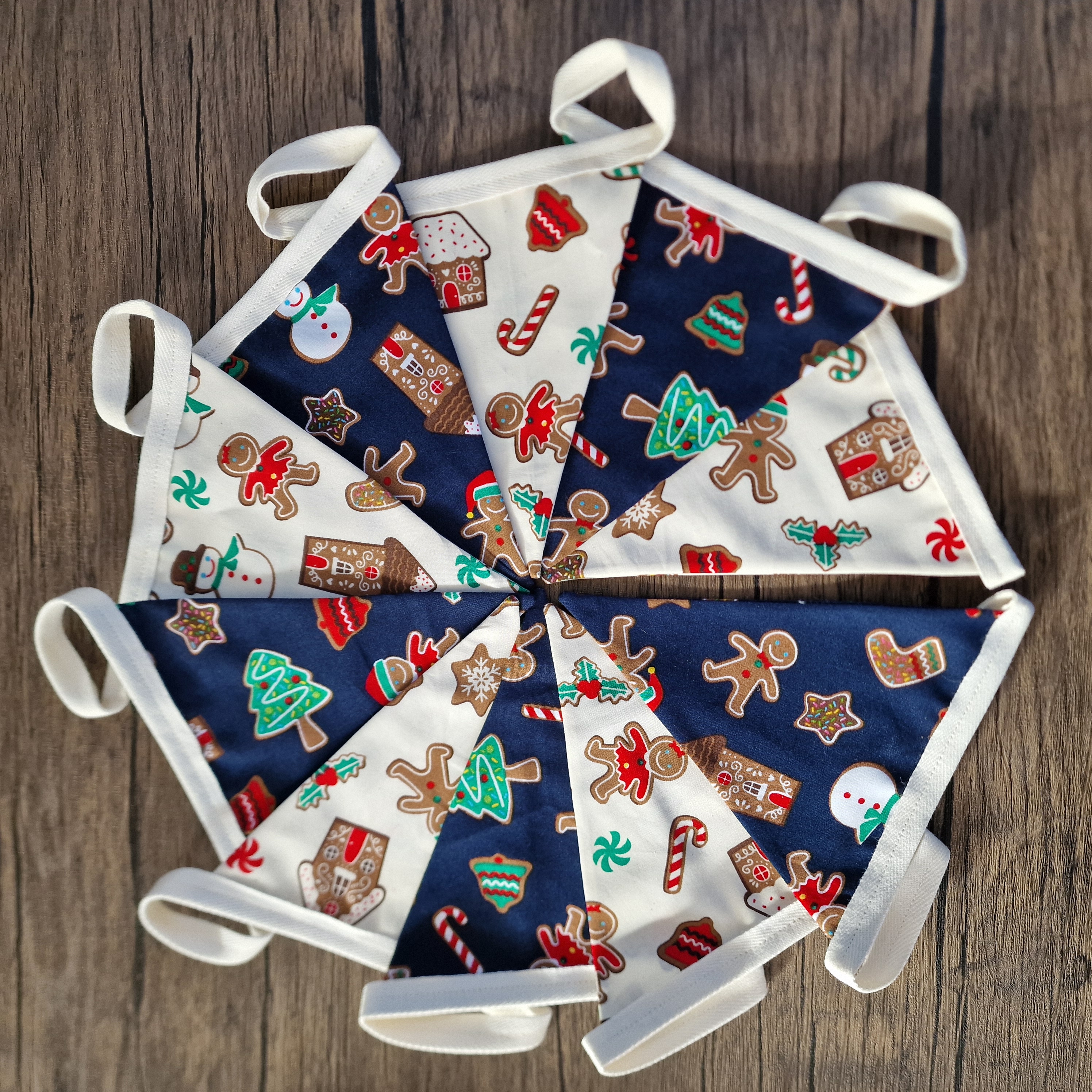 Blue & Ivory Christmas Bunting - Gingerbread Biscuits Design 