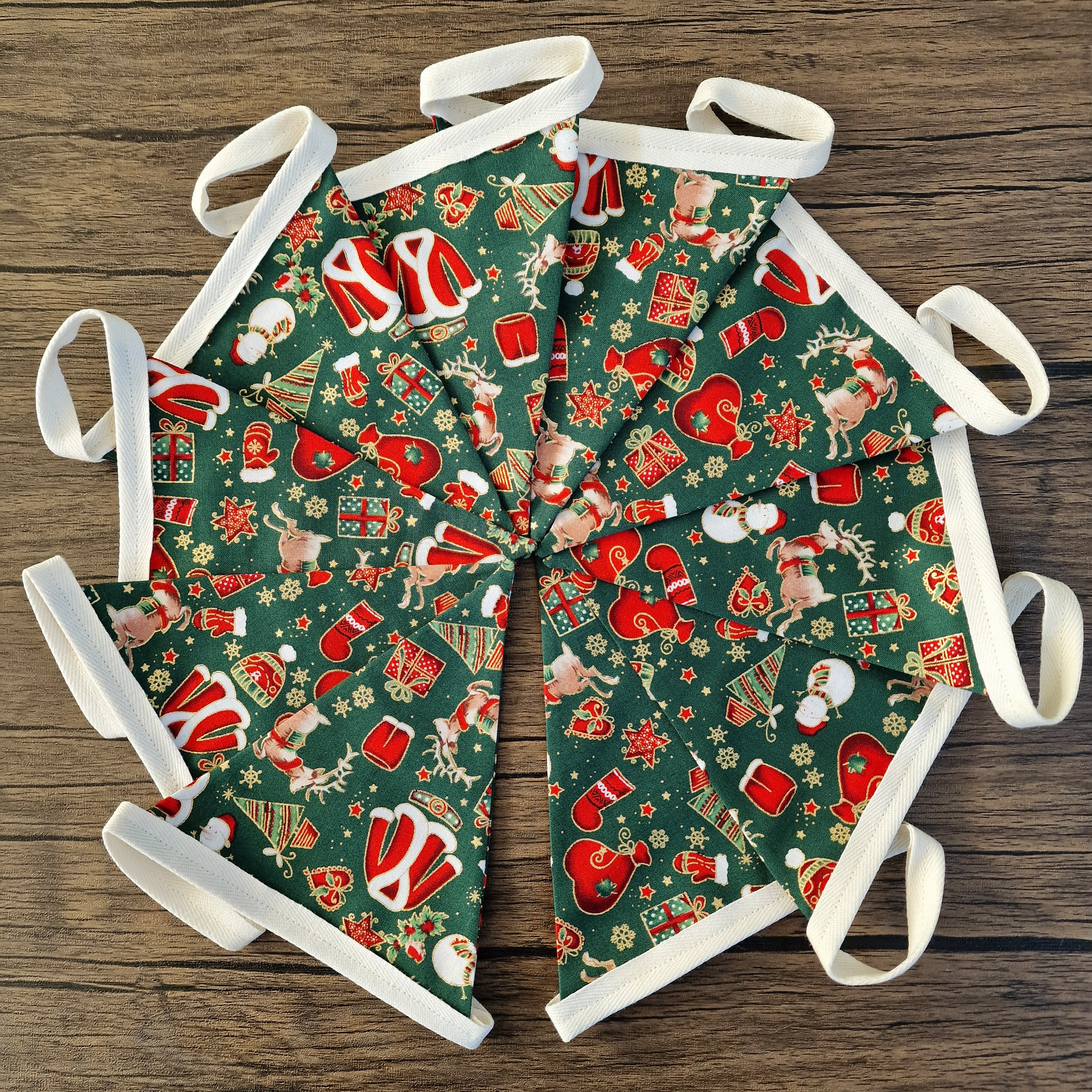 Green Red & Gold Christmas Bunting