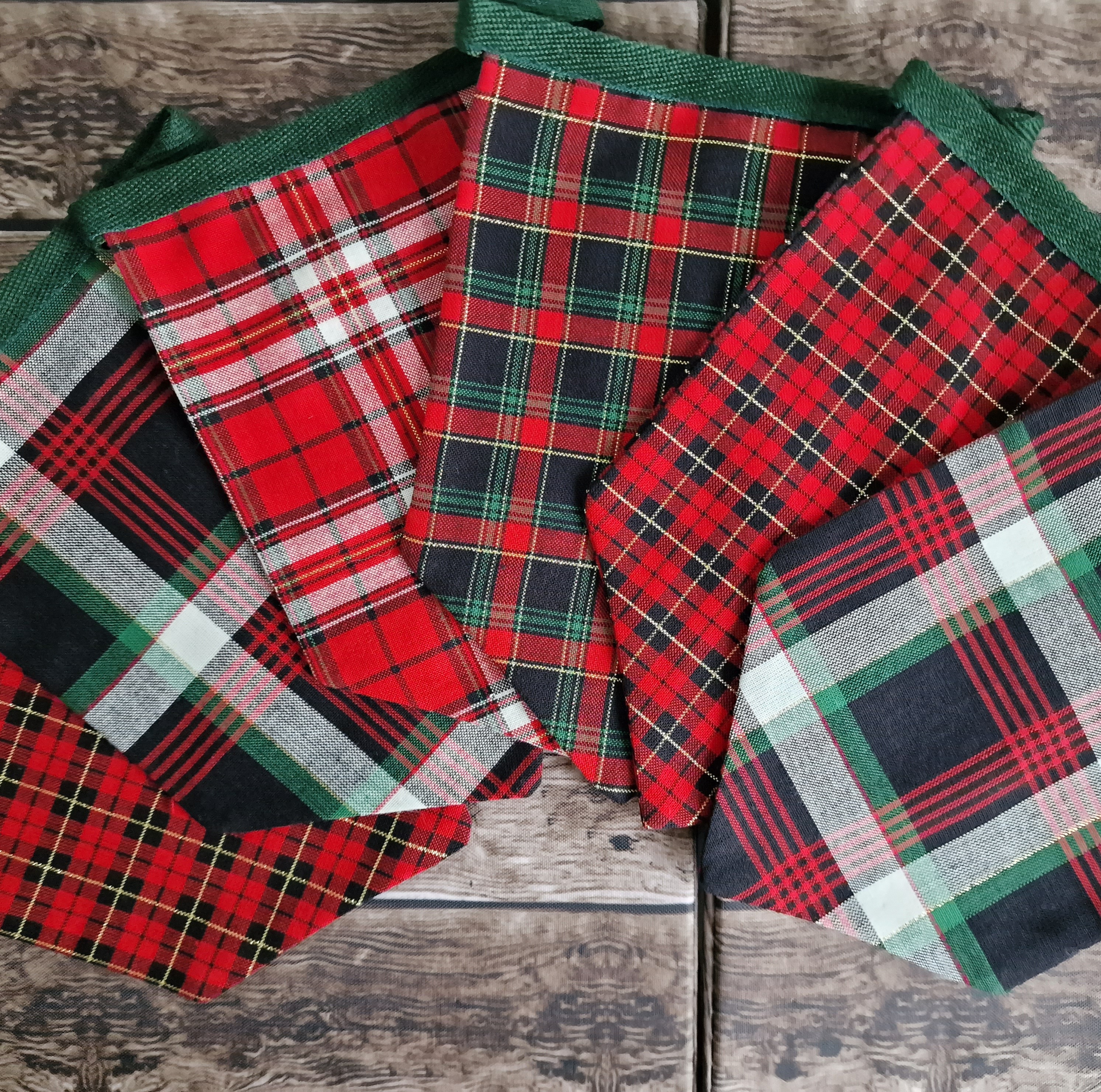 Tartan Christmas Fireplace Bunting