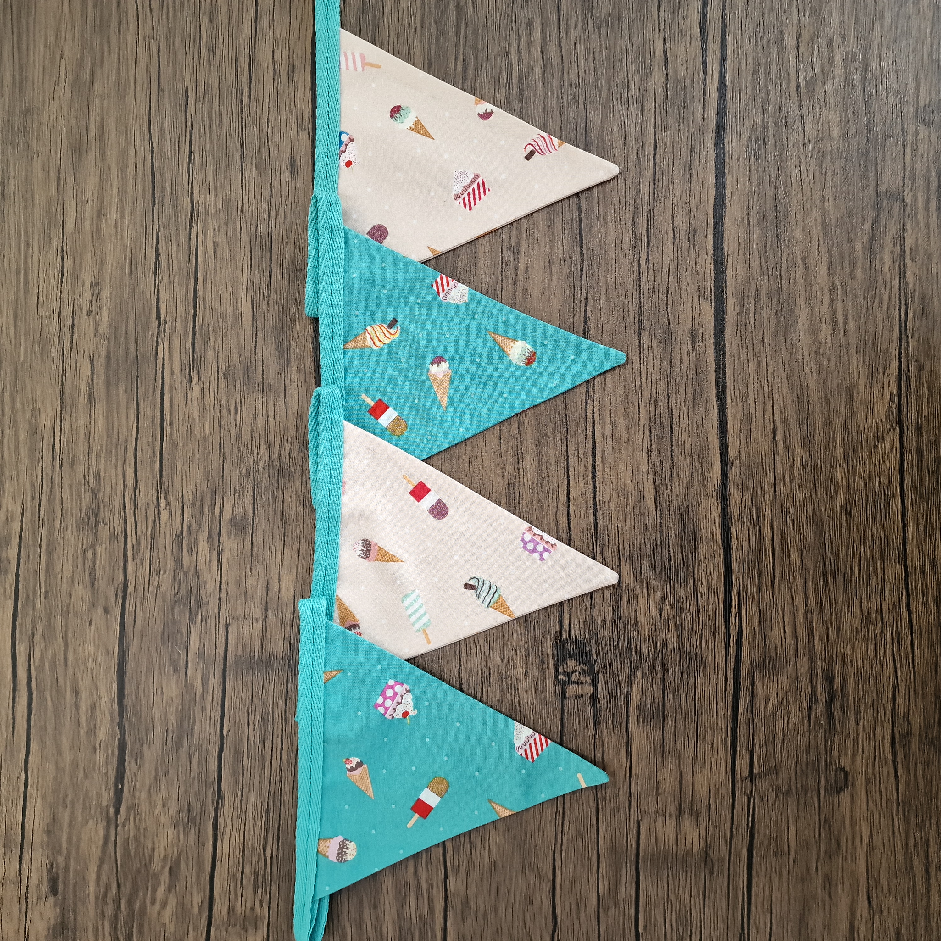 Ice Cream Bunting Green & Cream 
