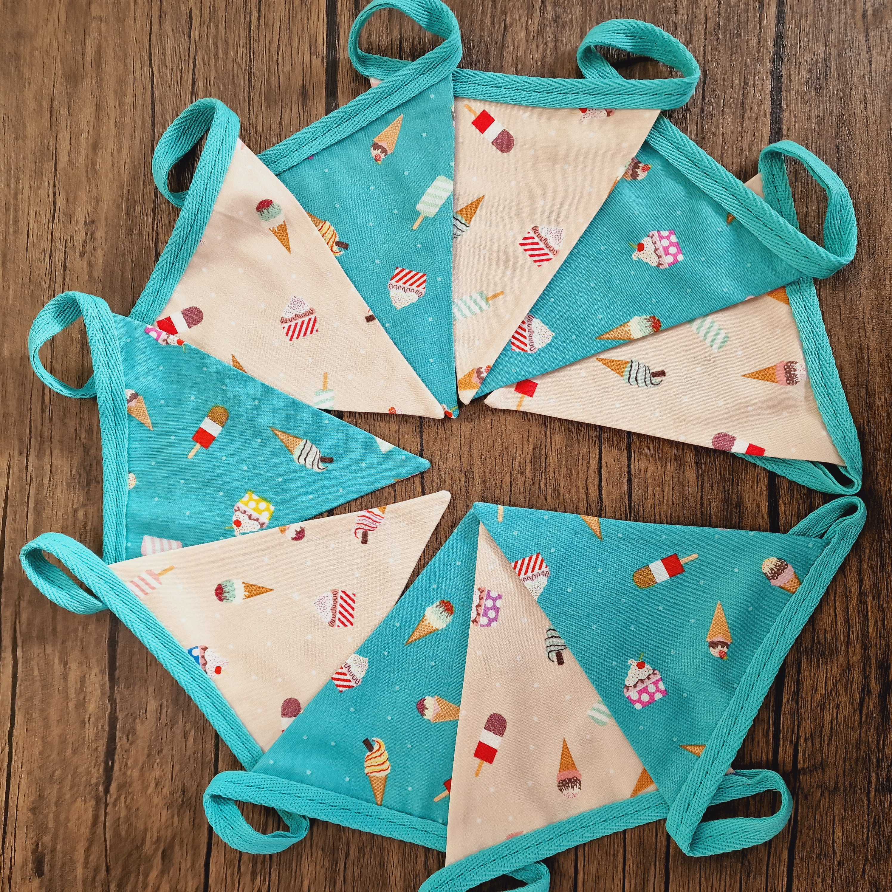 Ice Cream Bunting Green & Cream 