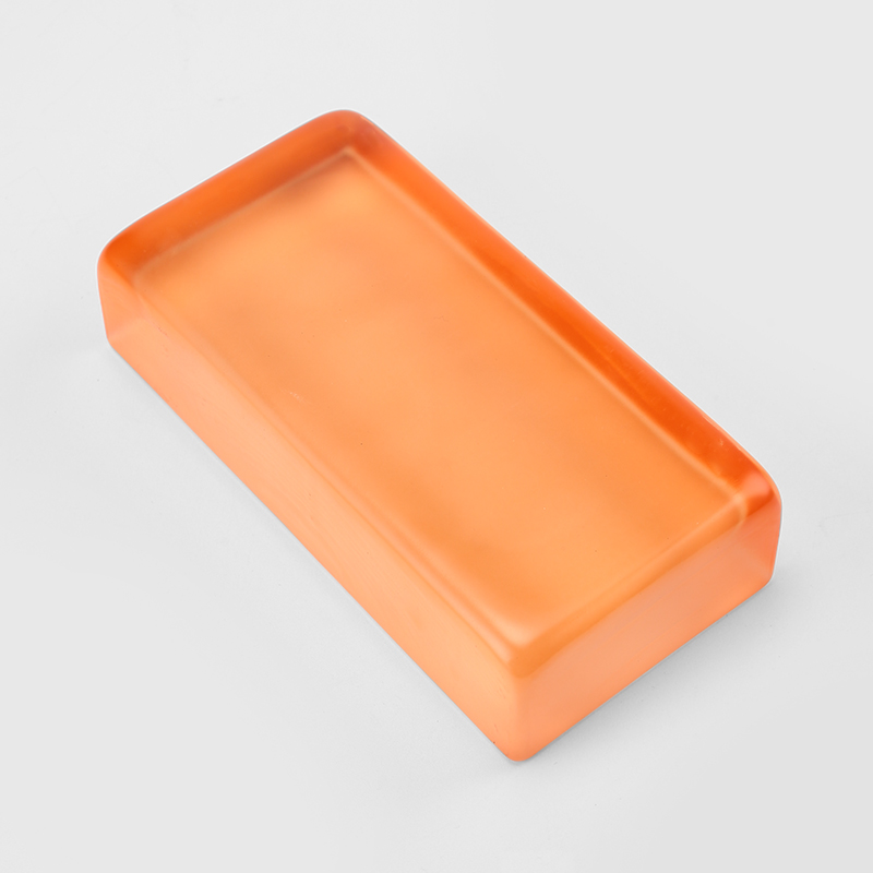 Spalvota permatoma stiklinė plyta